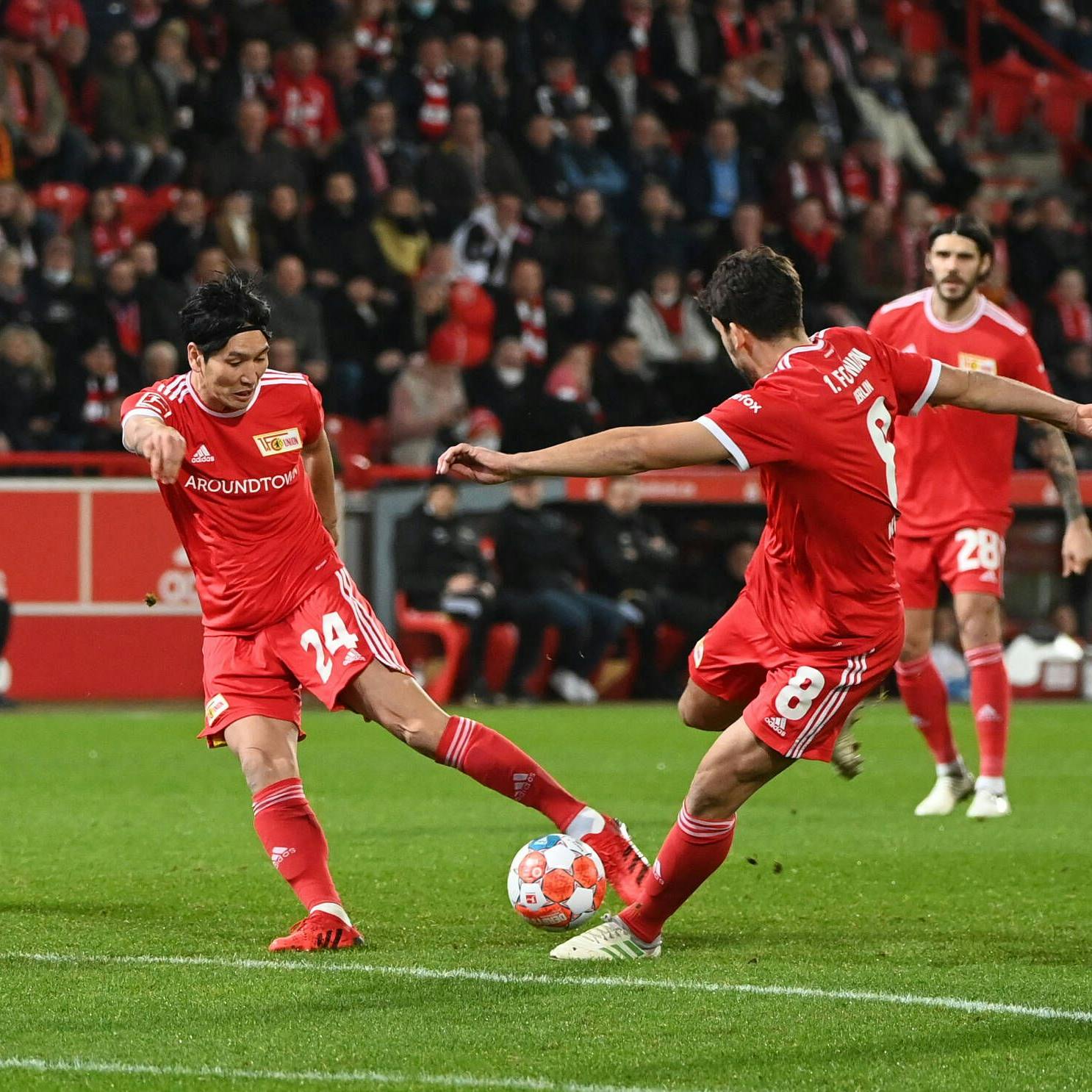Genki Haraguchi (l.) und Rani Khedira sorgen für neuen Schwung