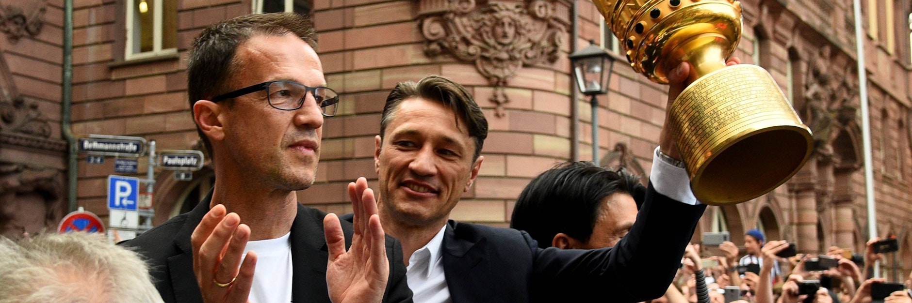 Niko Kovac und Fredi Bobic gewannen 2018 mit Eintracht Frankfurt als Trainer und Manager den DFB-Pokal. 