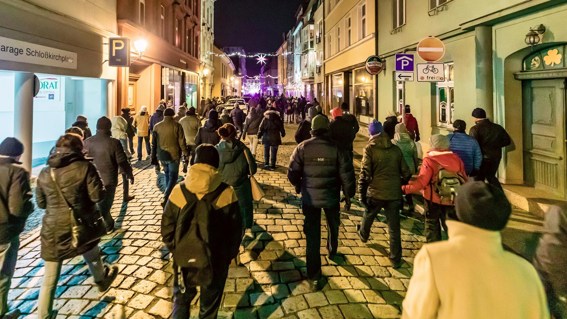 Protest-Spaziergang gegen die Corona-Maßnahmen in Cottbus (Archivbild)