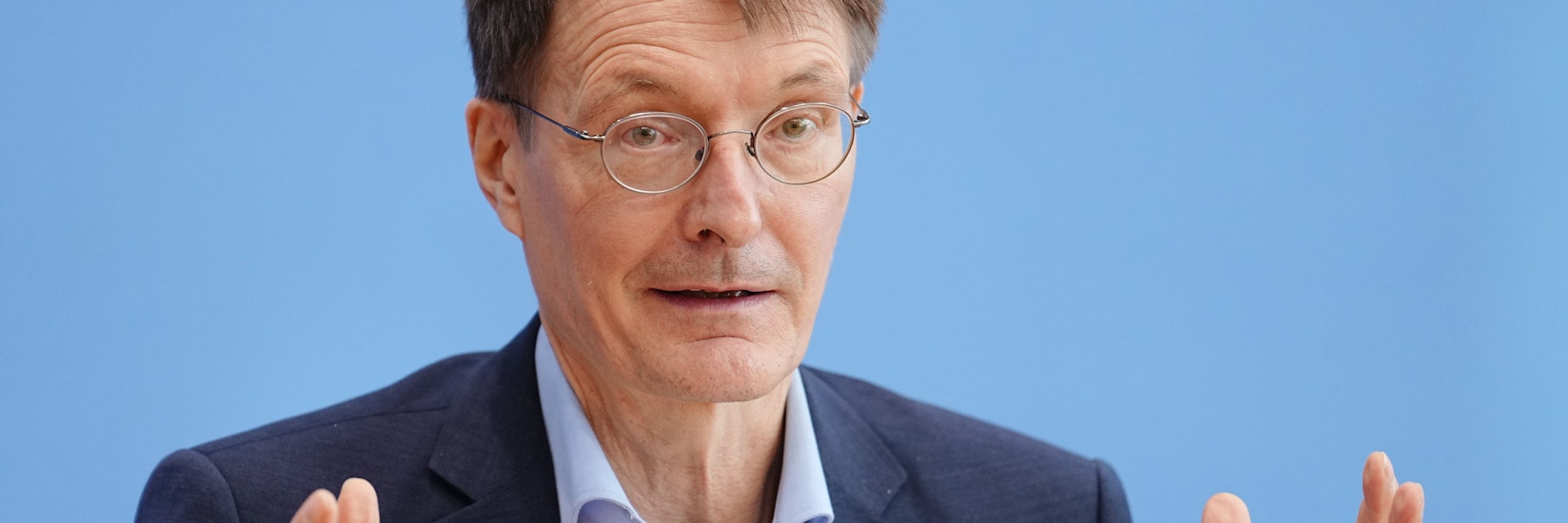 Karl Lauterbach (SPD), Bundesminister für Gesundheit, spricht während einer Pressekonferenz zur aktuellen Corona-Lage.&nbsp;