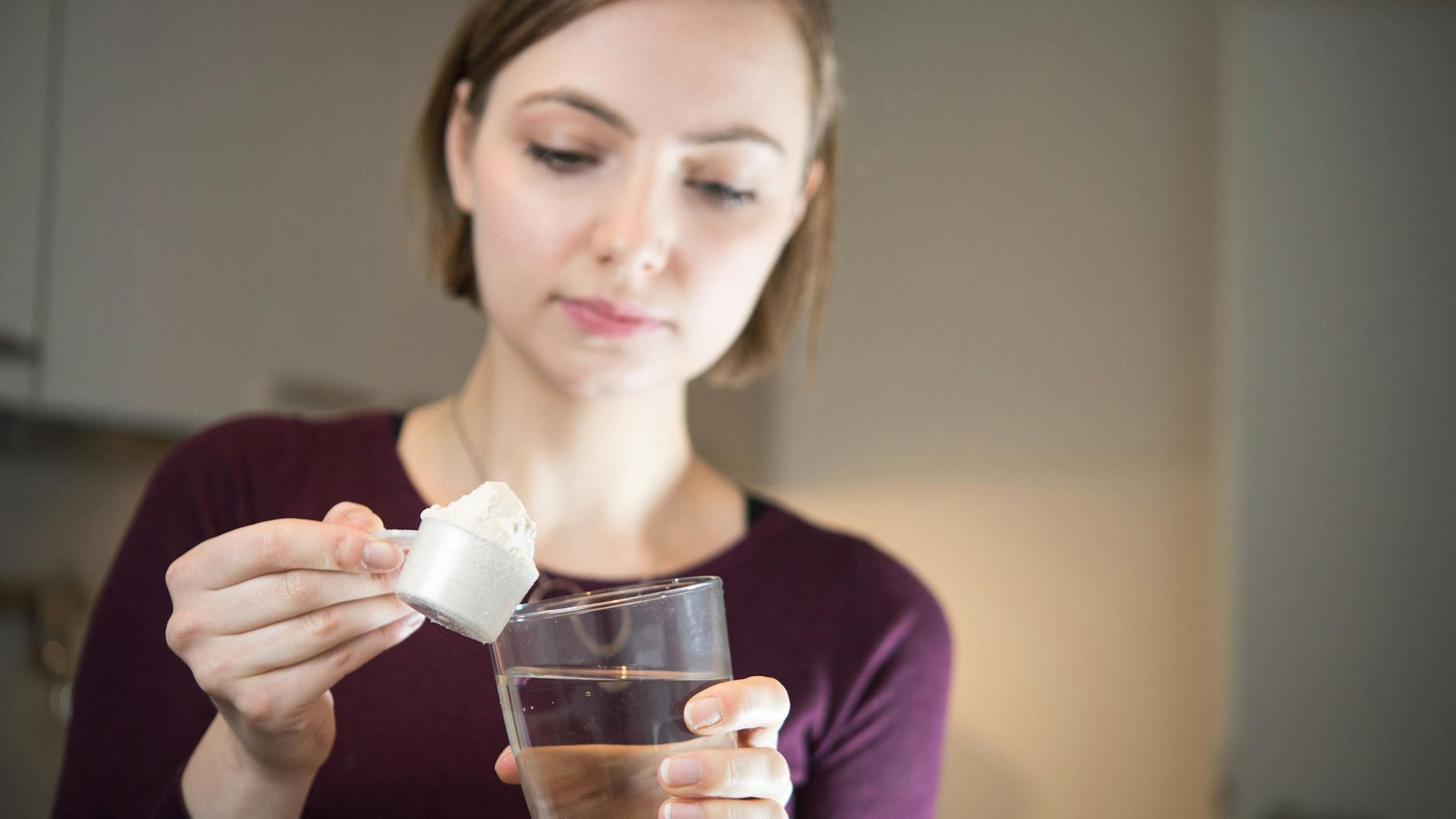 Kalorien sparen durch Abnehm-Pulver: Das hilft nicht nachhaltig bei der Gewichts-Reduktion!