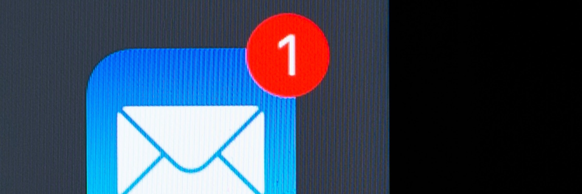 Unabhängig von den Beweggründen darf man private E-Mails eines Vorgesetzten nicht weitergeben. Das entschied das Landesarbeitsgericht Köln.&nbsp;&nbsp;