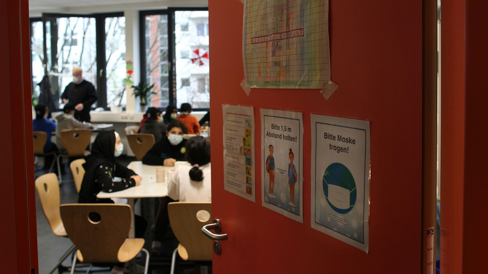 Trotz Omikron-Ausbreitung sollen Berliner Schulen offen bleiben.