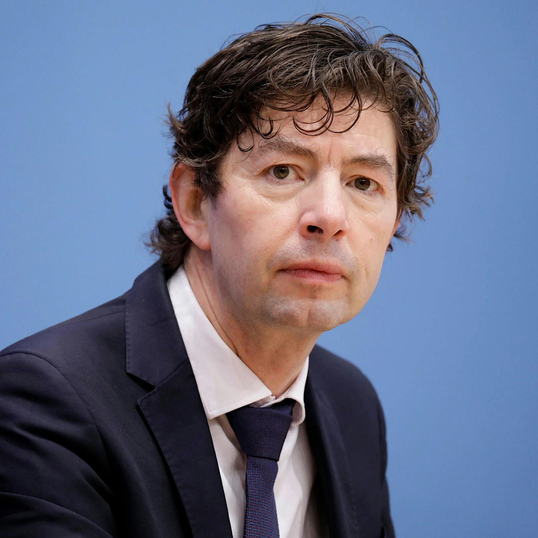 Drosten mahnt: Boostern im Kampf gegen Omikron unerlässlich