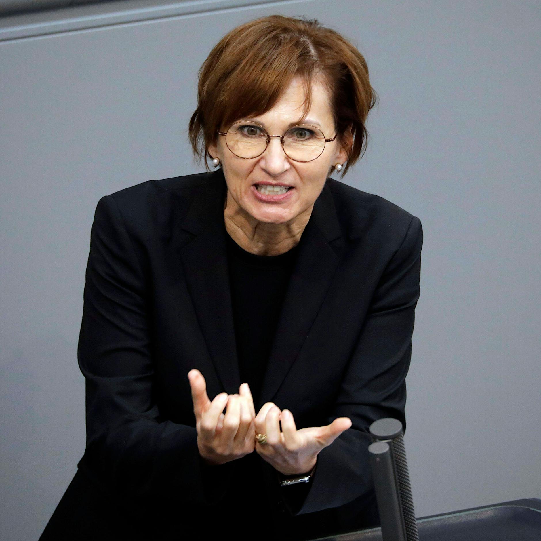 Bundesbildungsministerin ruft zum Verzicht auf Schulschließungen auf