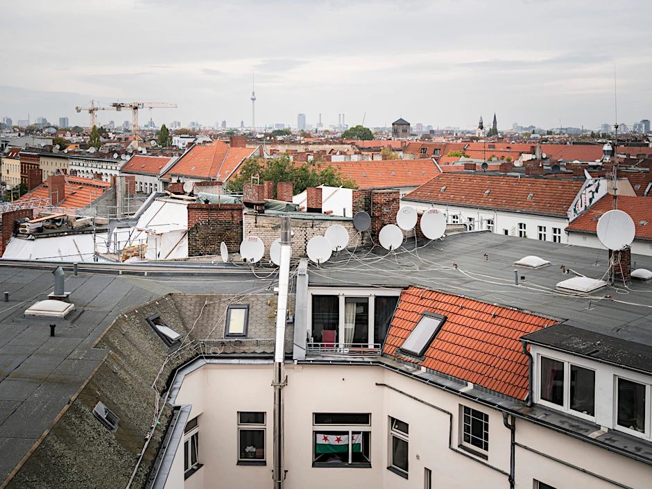 Allein in Berlin-Neukölln.