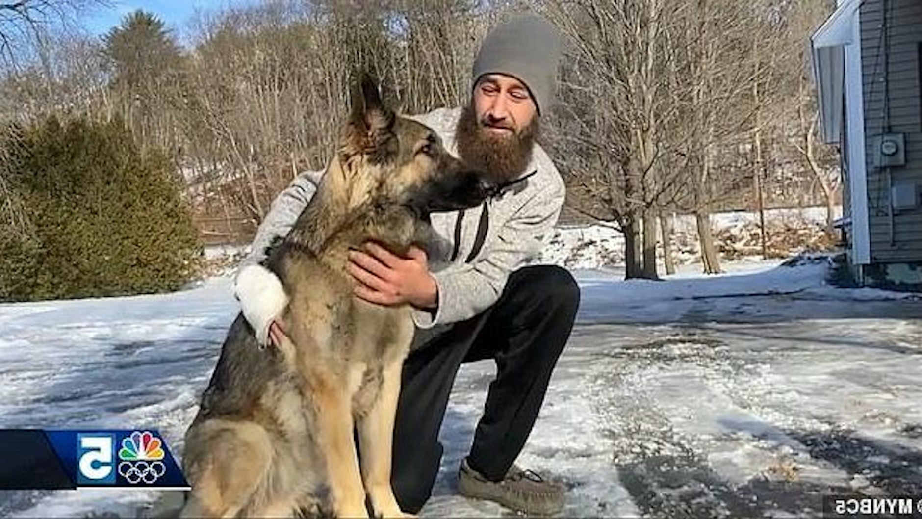 Schäferhund Tinsley mit sinem Herrchen