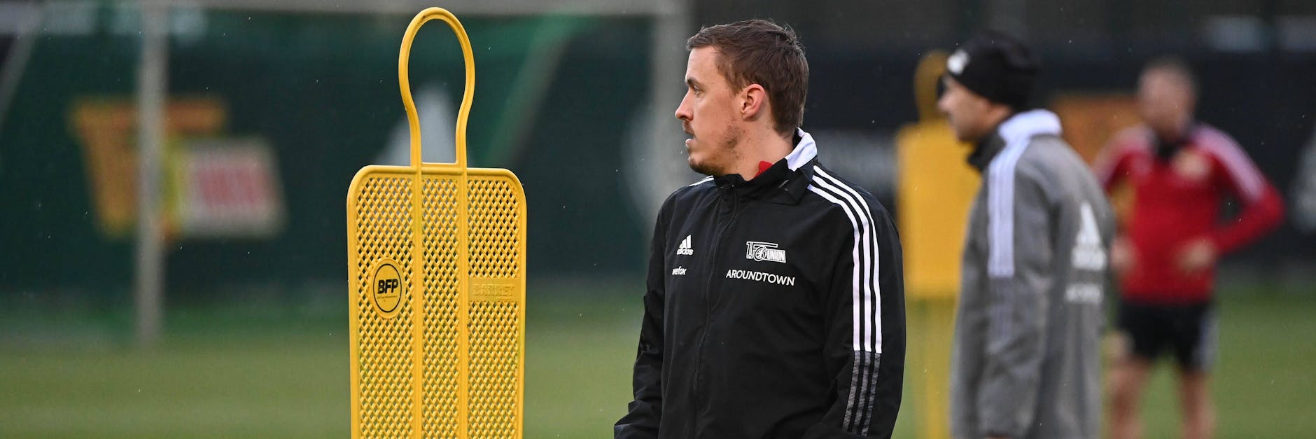 Ist dieser gelbe Geselle der Sturmpartner für Max Kruse am Wochenende bei den Eisernen? Trainer Urs Fischer muss nach den Ausfällen von Sheraldo Becker und Taiwo Awoniyi tüfteln. 