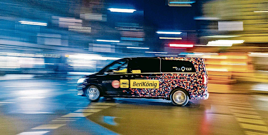 Ein Berlkönig in der östlichen Innenstadt von Berlin. Seit 2018 gibt es den Fahrdienst, spätestens im September 2022 ist Schluss. Doch weiter östlich könnte es ein neues Angebot dieser Art geben.&nbsp;