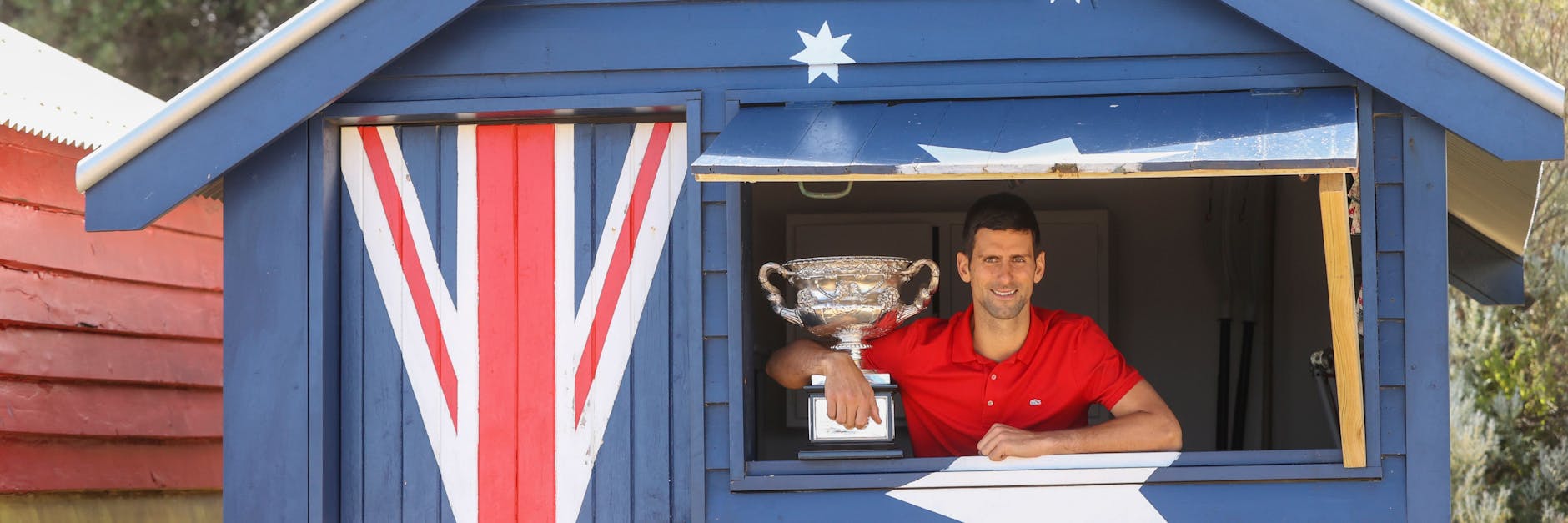 Hat nichts zu lachen: Novak Djokovic steht in Australien unter Hausarrest und droht kurz vor den Australien Open wegen eines ungültigen Visums die Abschiebung.