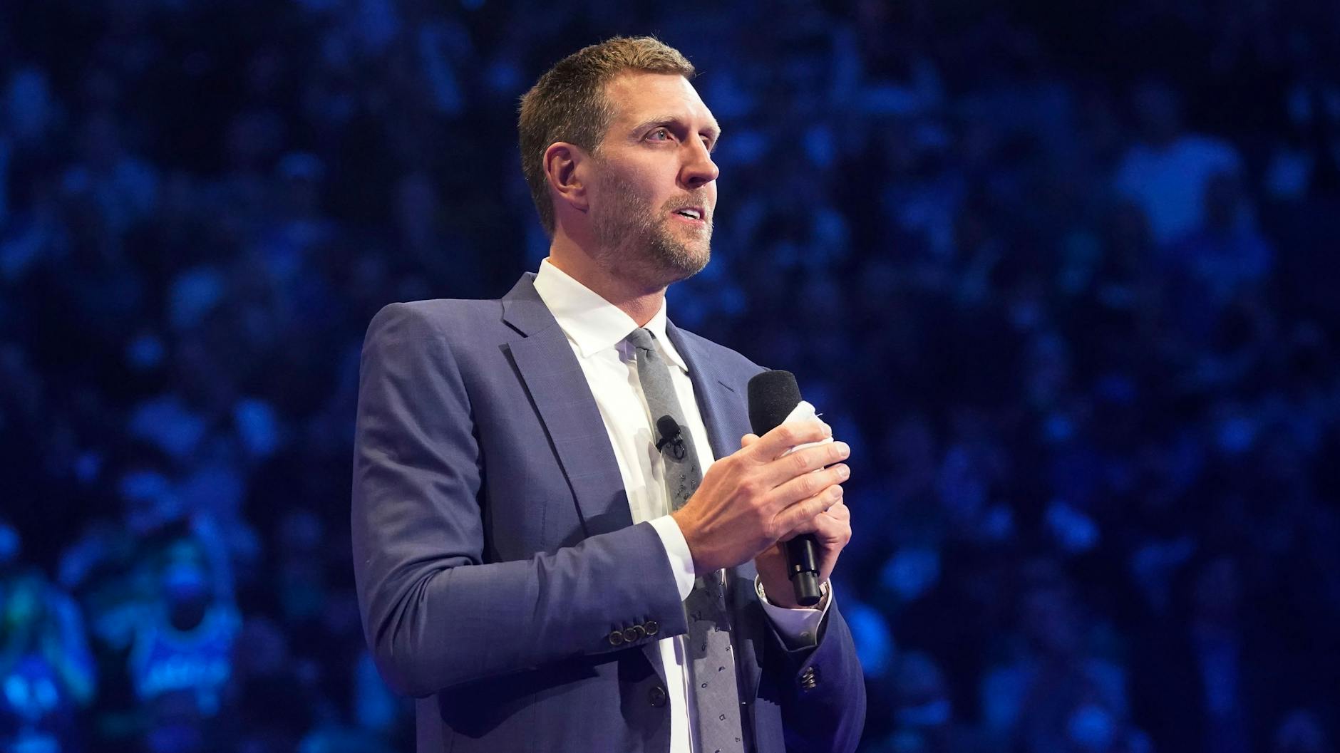Dirk Nowitzki bei seiner Abschiedsrede in Dallas