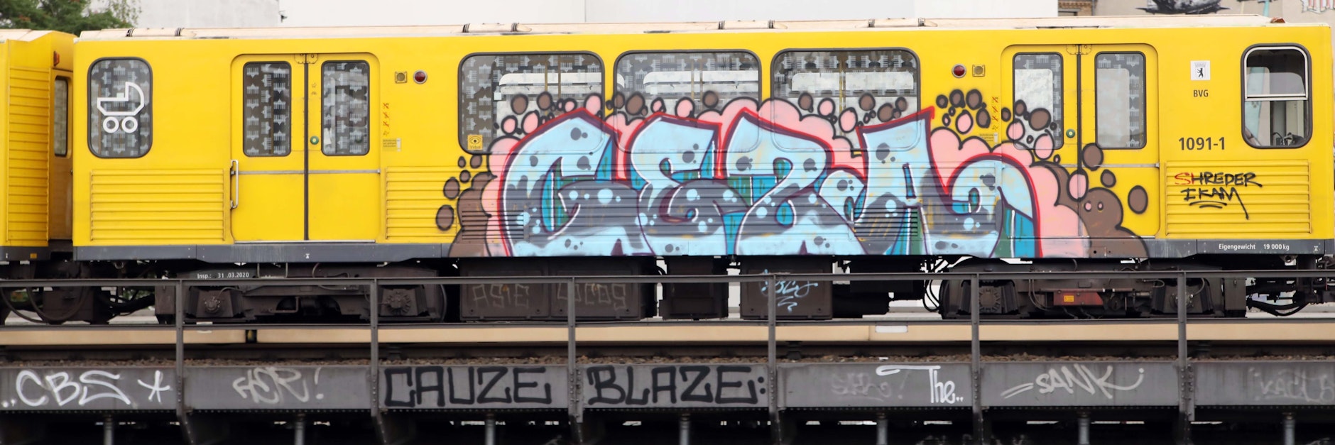 Die BVG kämpft mit beschmierten U-Bahn-Waggons, jetzt wurde schon wieder einer mit Graffiti besprayt.