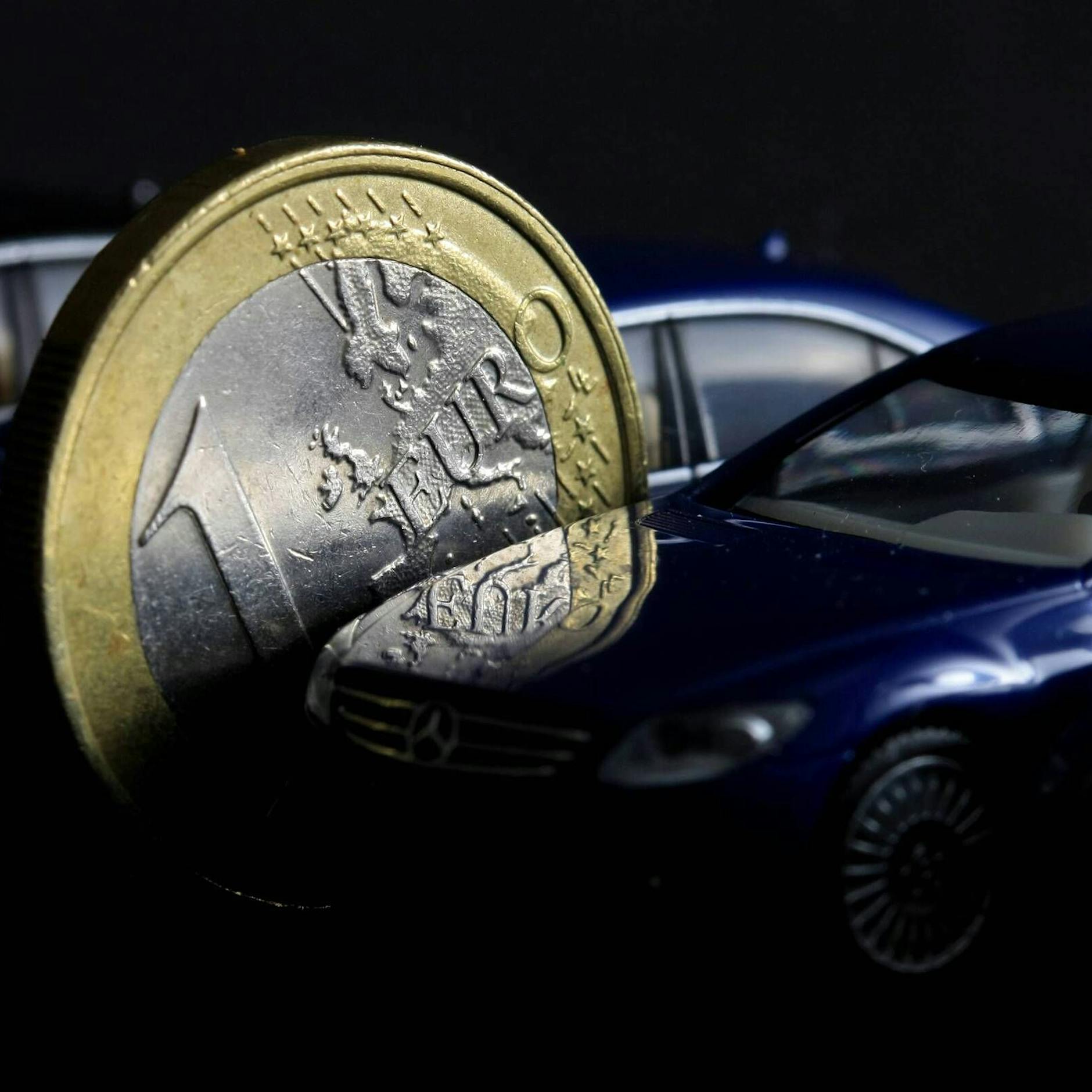 Spritpreis-Irrsinn: Diese Mega-Gewinne streichen die Öl-Multis gerade ein +++ Autobahn-Tankwarte übel beschimpft +++ Tankrabatt gescheitert? +++ Das will die Regierung jetzt tun