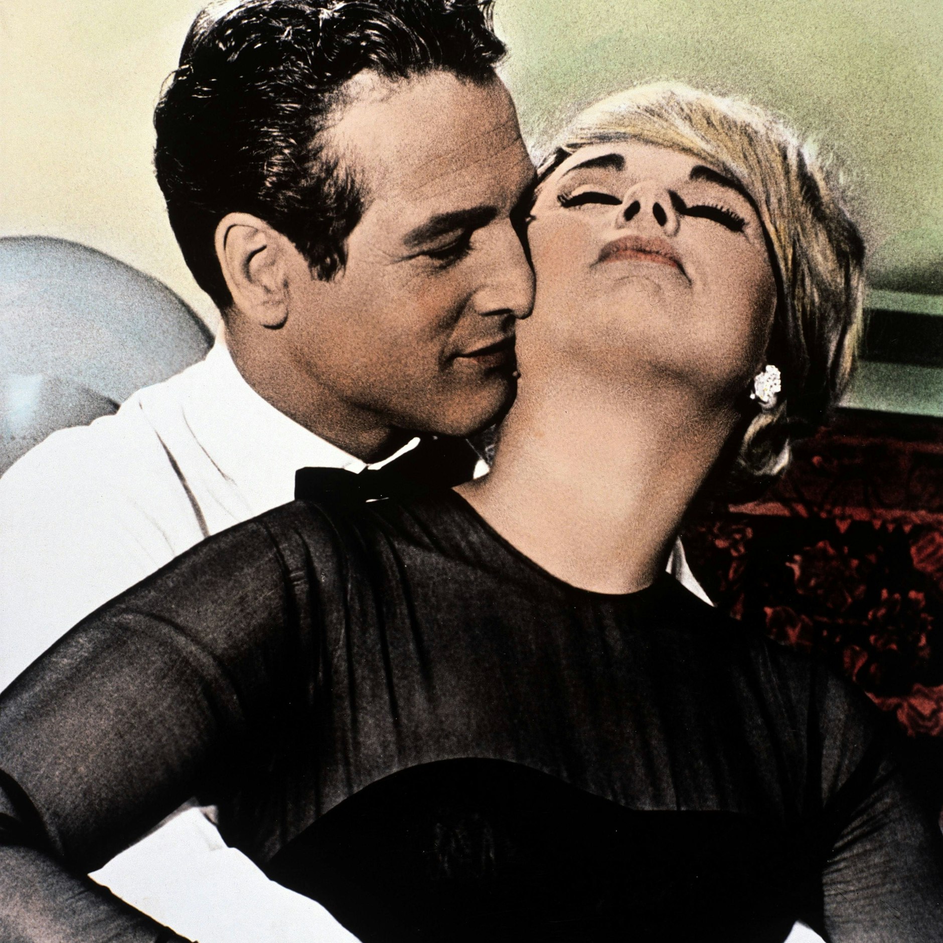 1964 gewinnt sie einen Golden Globe für ihre Rolle in „Der Preis“. Sommer spielt dort die Schönheit an der Seite von Paul Newman.