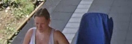 Mit diesem Bild einer Überwachungskamera hatte die Polizei nach der zunächst vermissten jungen Frau aus Oranienburg gesucht. Später wurde ihre Leiche in einem Bunker in einem Wald gefunden.