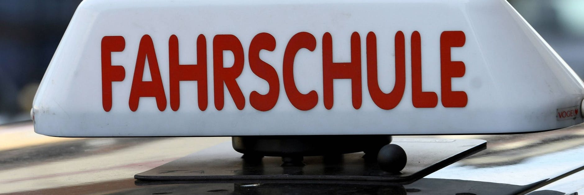 Wer bei der theoretischen Prüfung täuscht, soll härter bestraft werden.