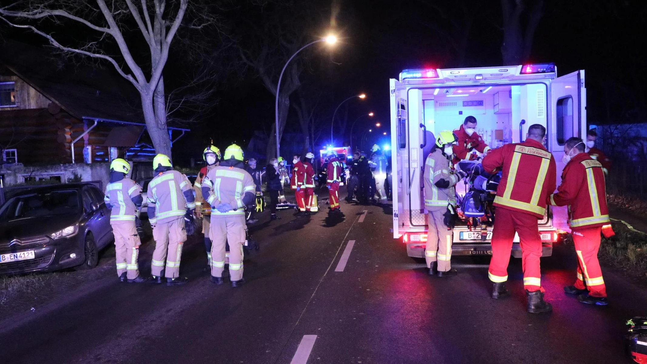 Fünf Menschen wurden bei dem Unfall auf der Späthstraße zum Teil schwer verletzt.&nbsp;