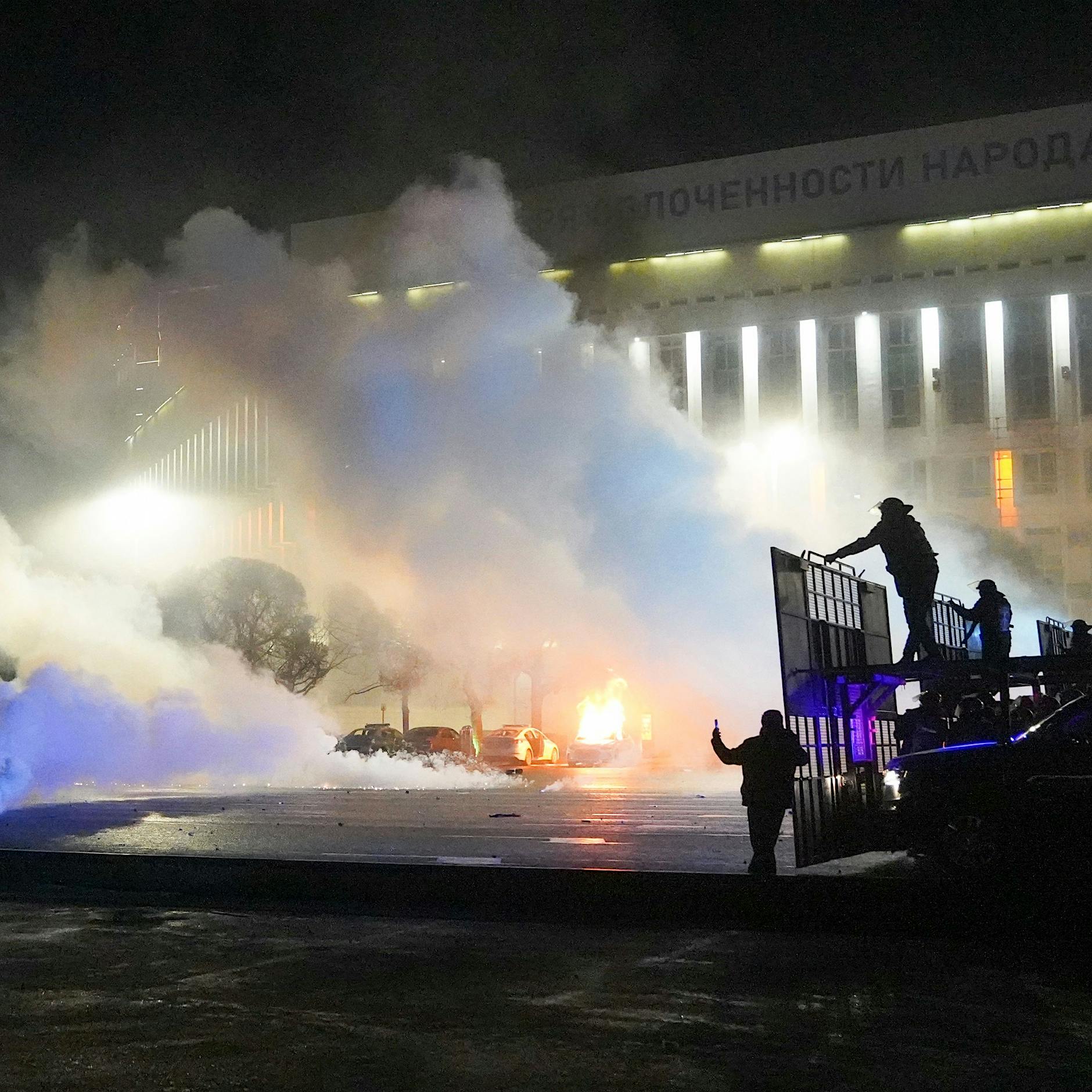 Was wollen die Protestierenden in Kasachstan? Wer steht hinter den Demos?