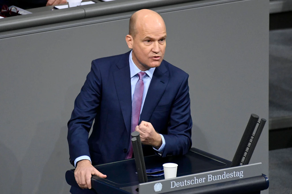 Brinkhaus: Scholz schwächelt im Kampf gegen Corona-Pandemie