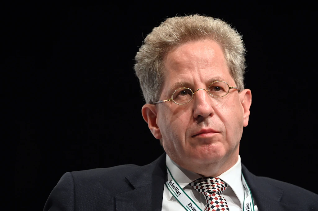 Antisemitismus, Rassismus, rechtes Trolling: Schmeißt Maaßen aus der CDU!