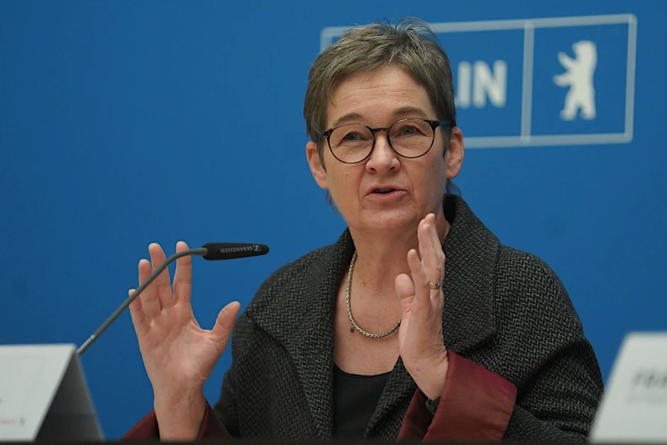 Ulrike Gote (Grüne) ist Senatorin für Wissenschaft, Gesundheit, Pflege und Gleichstellung in Berlin (Archivbild).