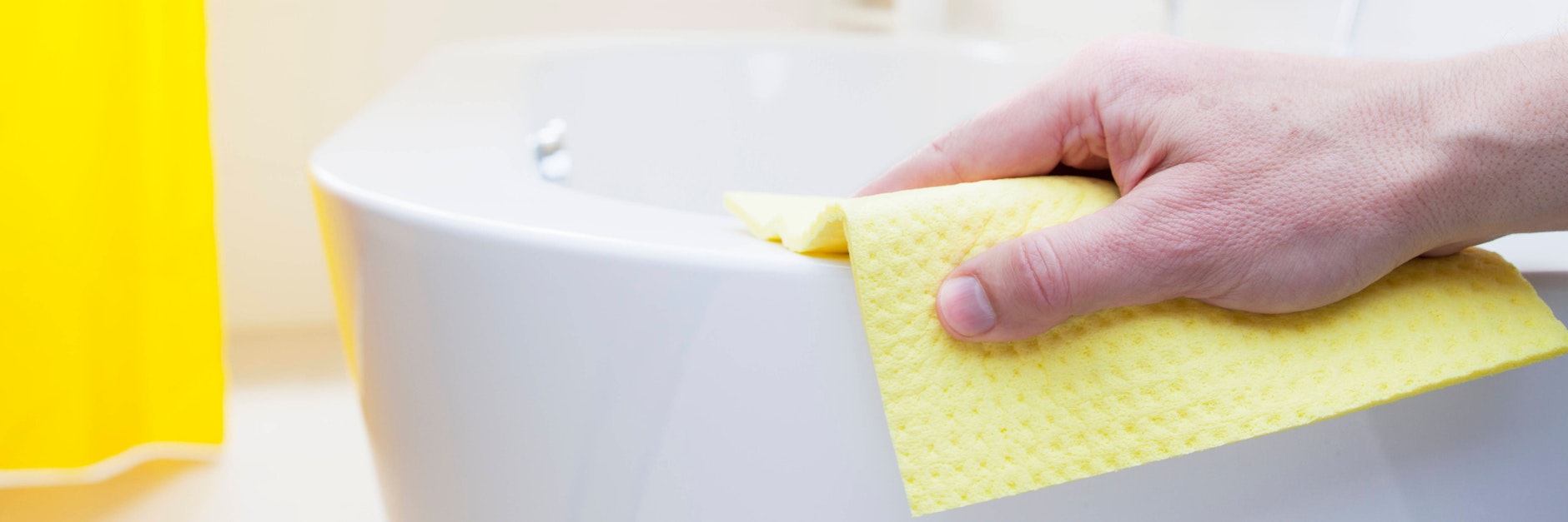 Mit diesen Tricks fällt das Bad-Putzen viel leichter.