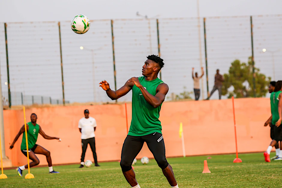 Unions Taiwo Awoniyi bereitet sich mit Nigeria in Kamerun derzeit auf den Afrika-Cup vor.