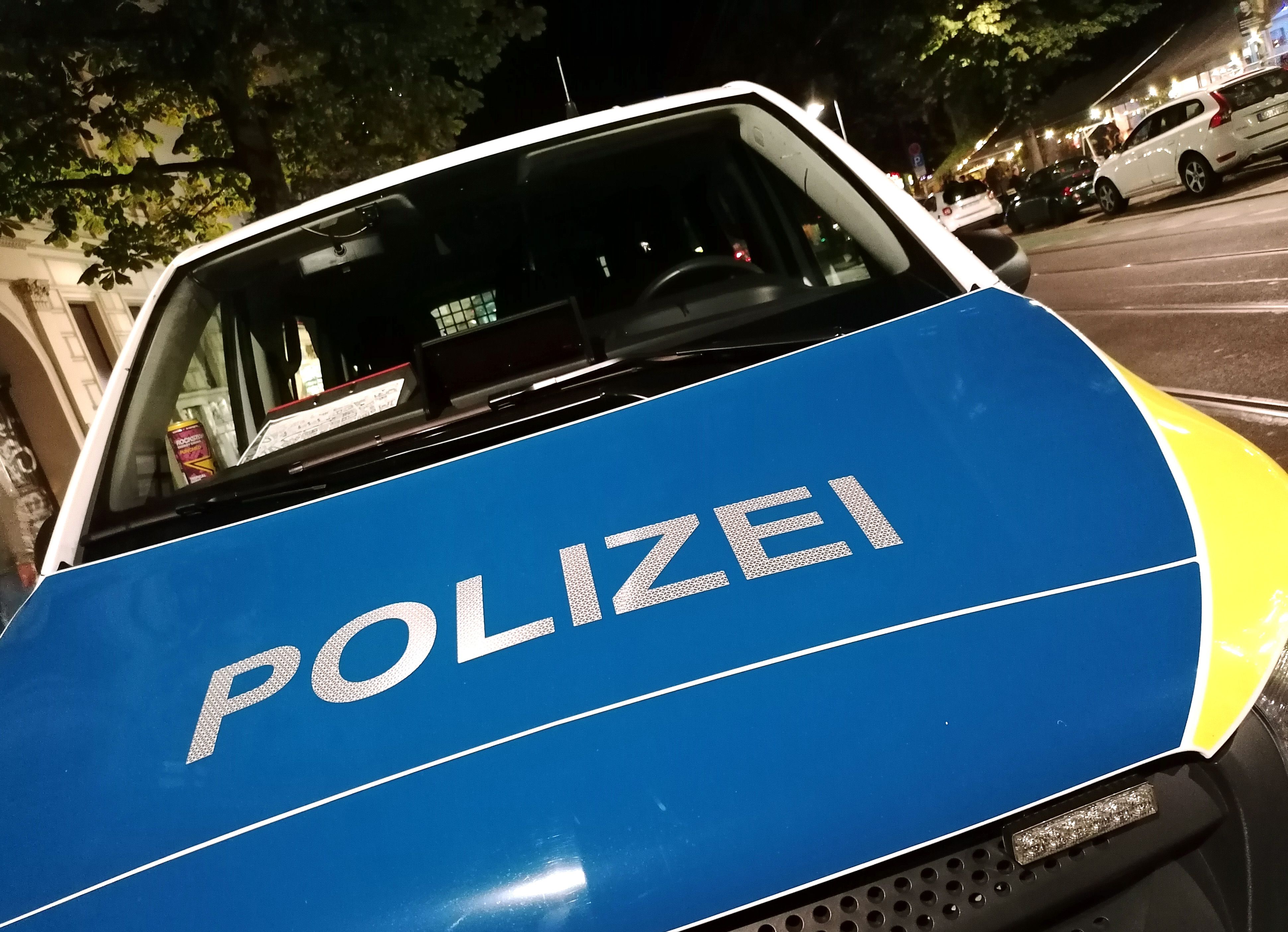 Berlin: Schwerverletzter In Auto Gefunden, Mordkommission Ermittelt