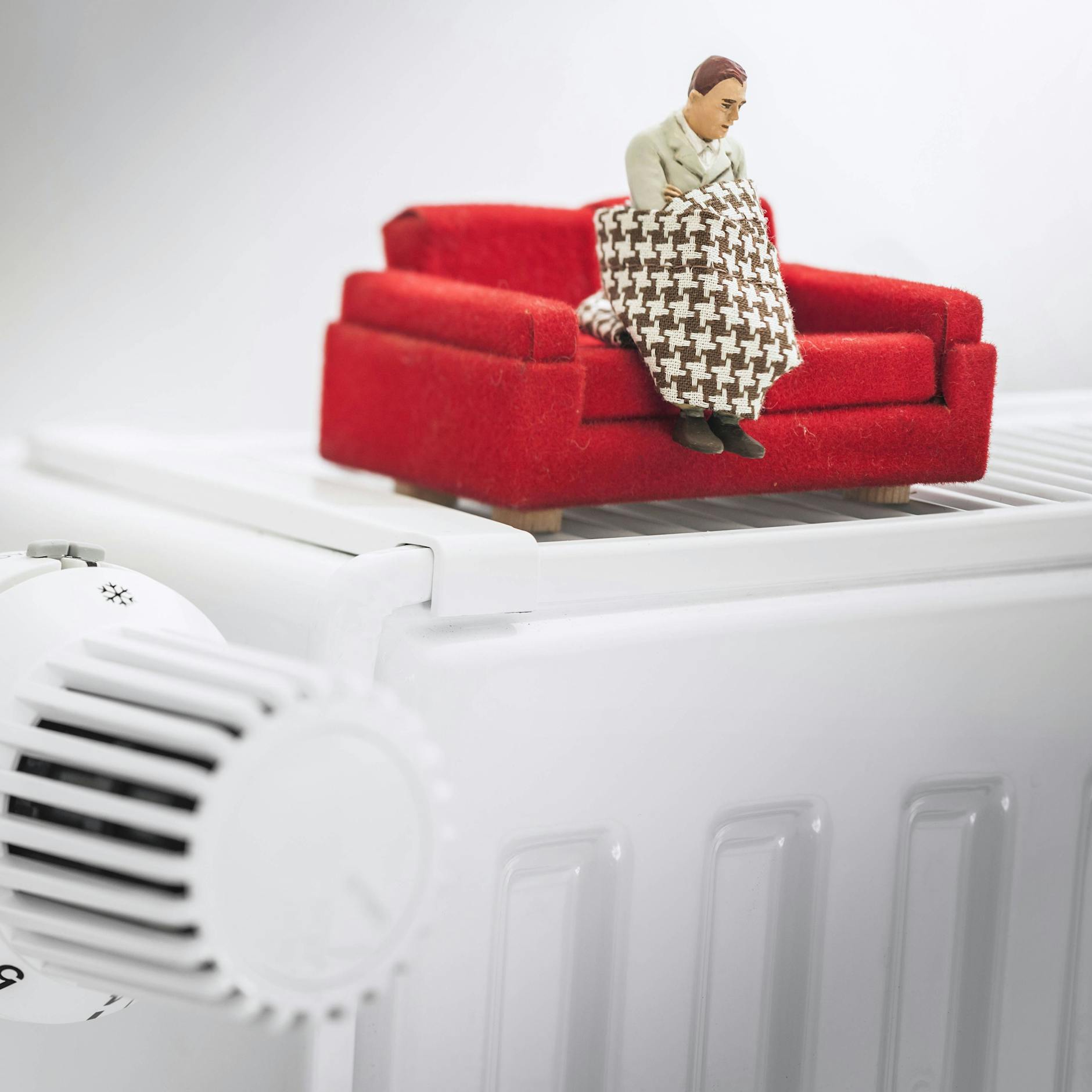 Bibbernacht zu Ende! Störfall im Kraftwerk Klingenberg behoben, Hunderttausende Mieter im Osten Berlins wieder am Netz. Warum trotzdem Tausende weiter frieren müssen