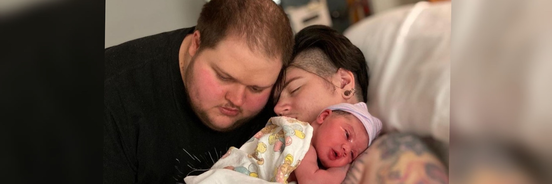 Transgender-Mann Ash Patrick Schade brachte im Oktober 2020 ein gesundes Mädchen zur Welt.