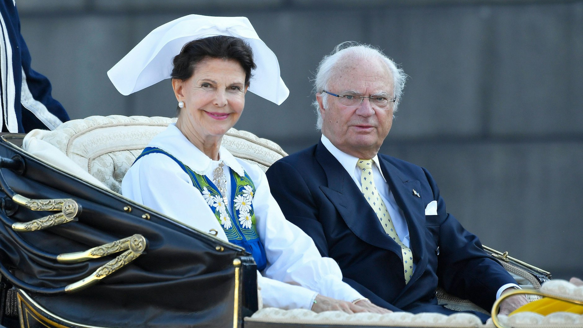 Ob sich die in Deutschland geborene schwedischen Königin Silvia an die Sitten ihres Mannes, König Carl Gustaf, gewöhnt hat?&nbsp;