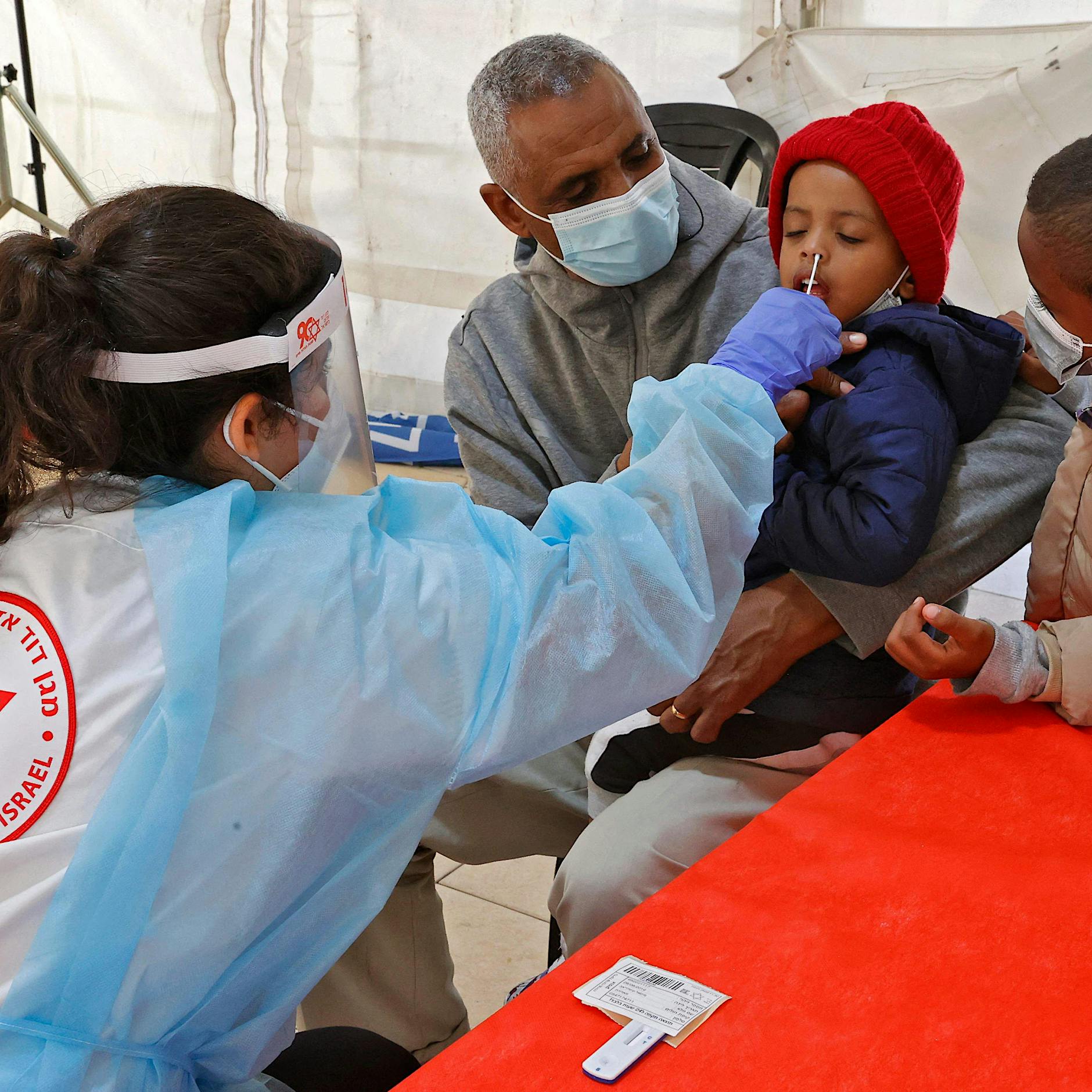 So viele wie noch nie: Israel meldet mehr als 21.500 Corona-Fälle pro Tag