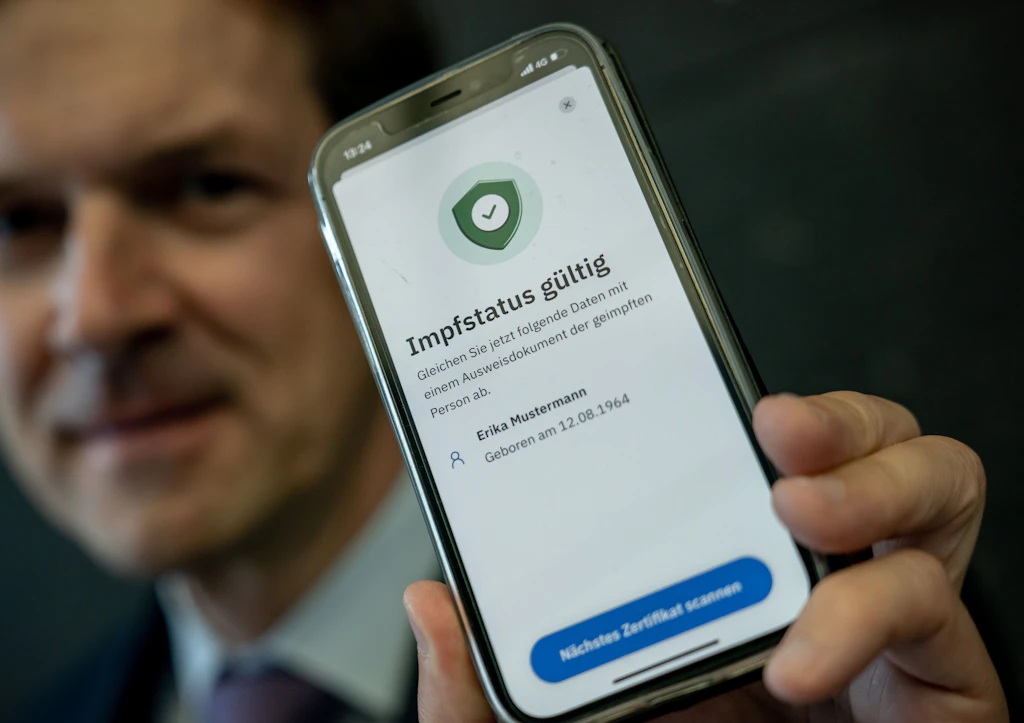 2G plus: Probleme für Genesene und Booster mit Corona-Apps