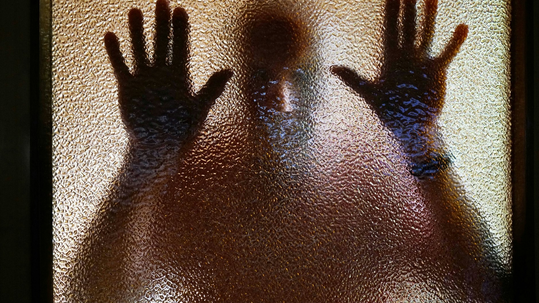 Üblicherweise sind Männer die Täter – doch es gibt zunehmend auch Frauen, die stalken.&nbsp;