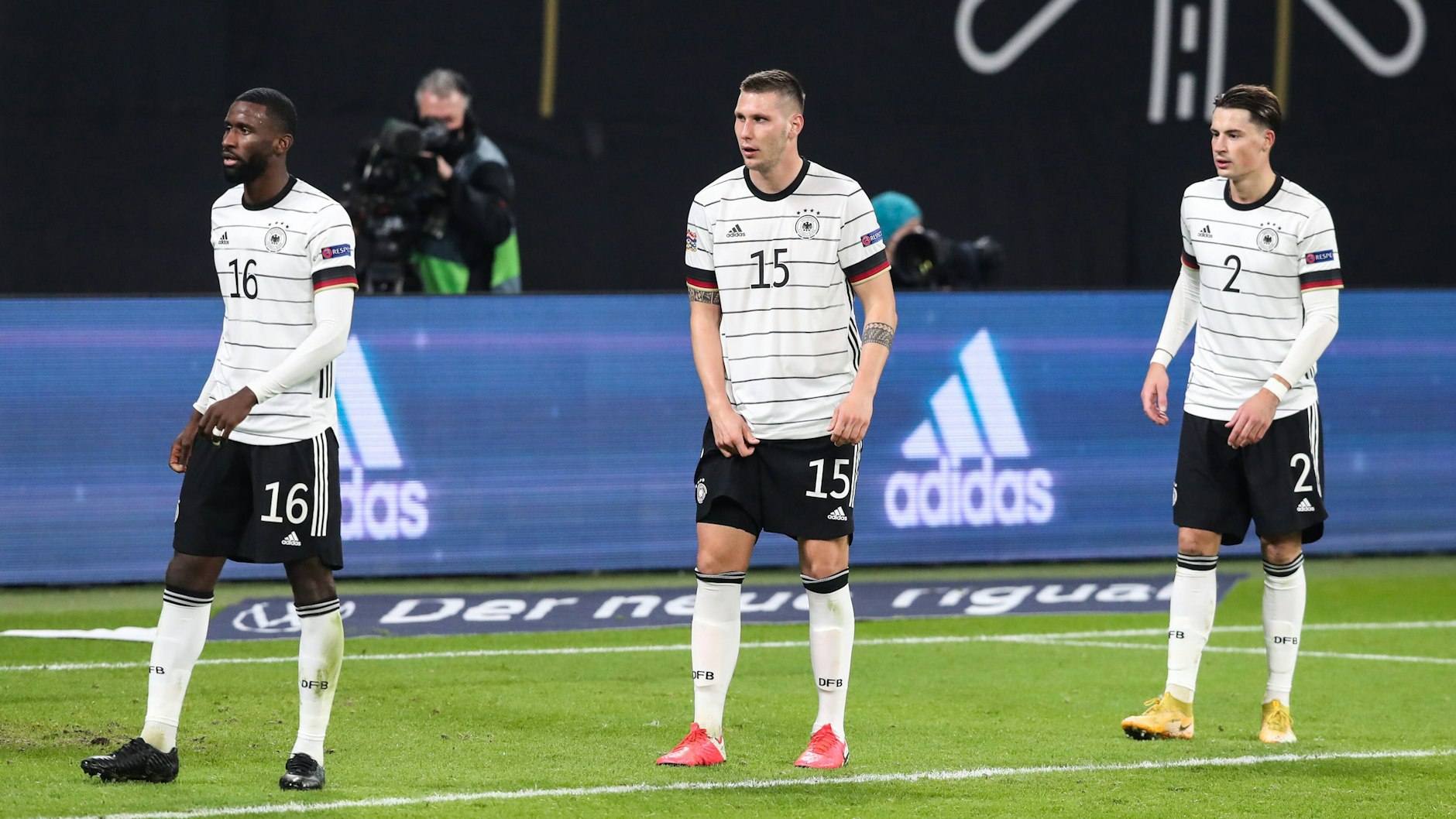 Rüdiger und Süle, hier mit Robin Koch (v. l.), sind bei Bundestrainer Hansi Flick derzeit in der Abwehrzentrale gesetzt und stehen bei vielen Klubs auf der Einkaufsliste.