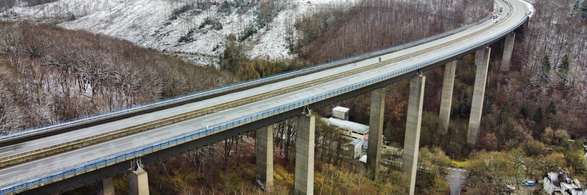 Die Talbrücke Rahmede der A45 bei Lüdenscheid ist so marode, dass sie abgerissen werden muss.