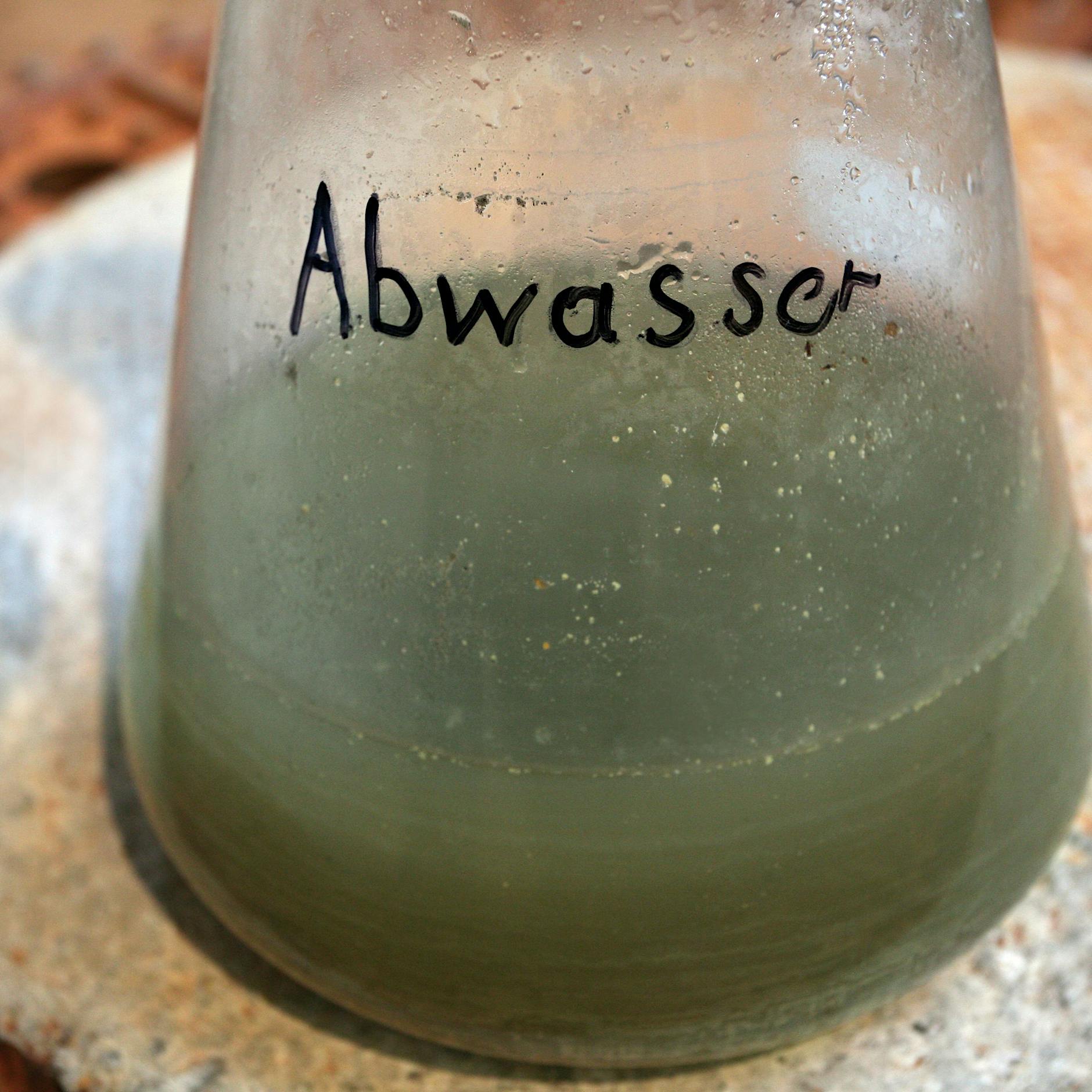 Abwasseruntersuchung zeigt rasante Omikron-Zunahme in Berlin