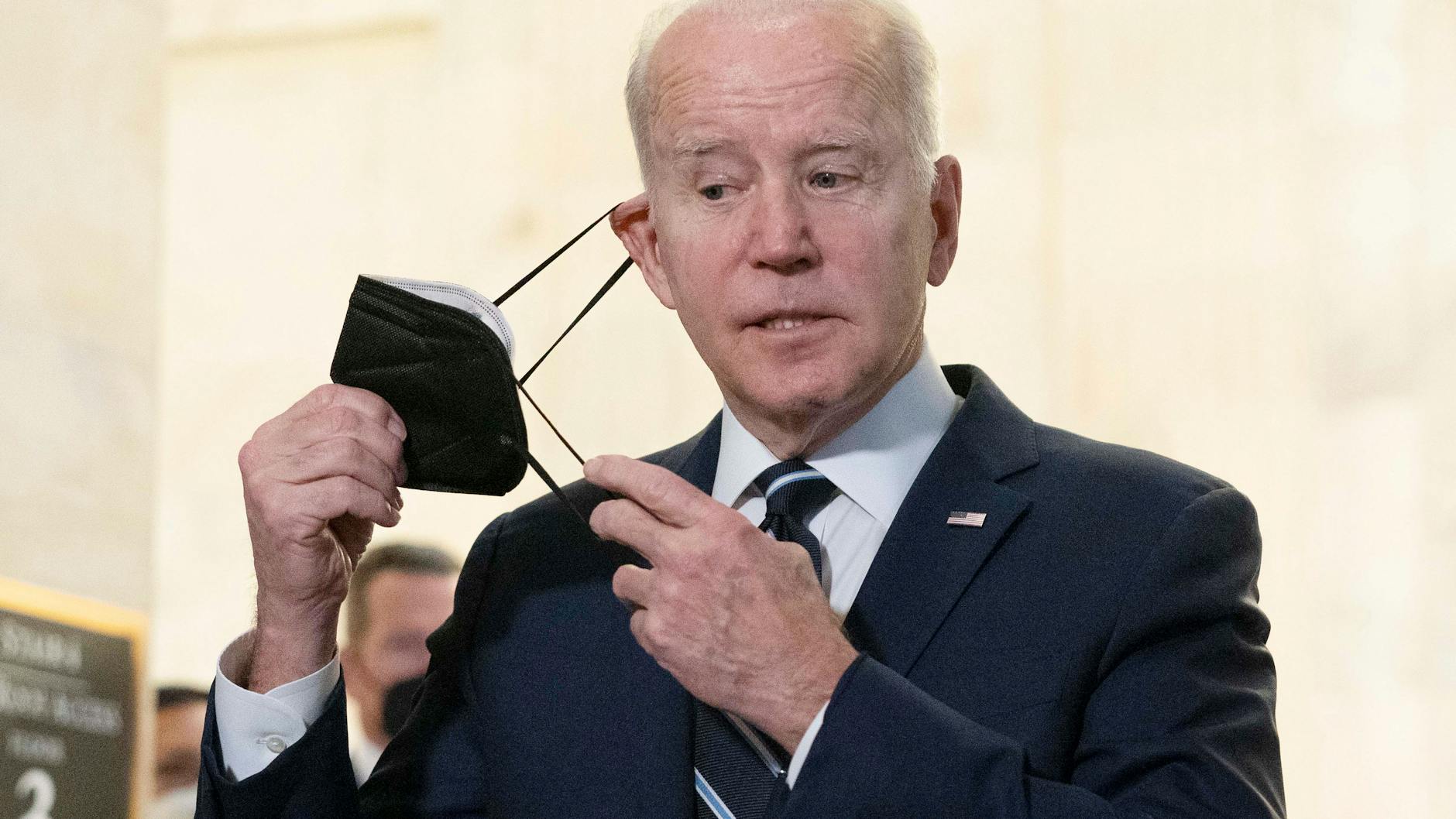 US-Präsident Biden sah in der Impf- oder Testpflicht in größeren Firmen einen wichtigen Weg, die Impfquote zu erhöhen. Doch der Supreme Court blockiert das Vorhaben.