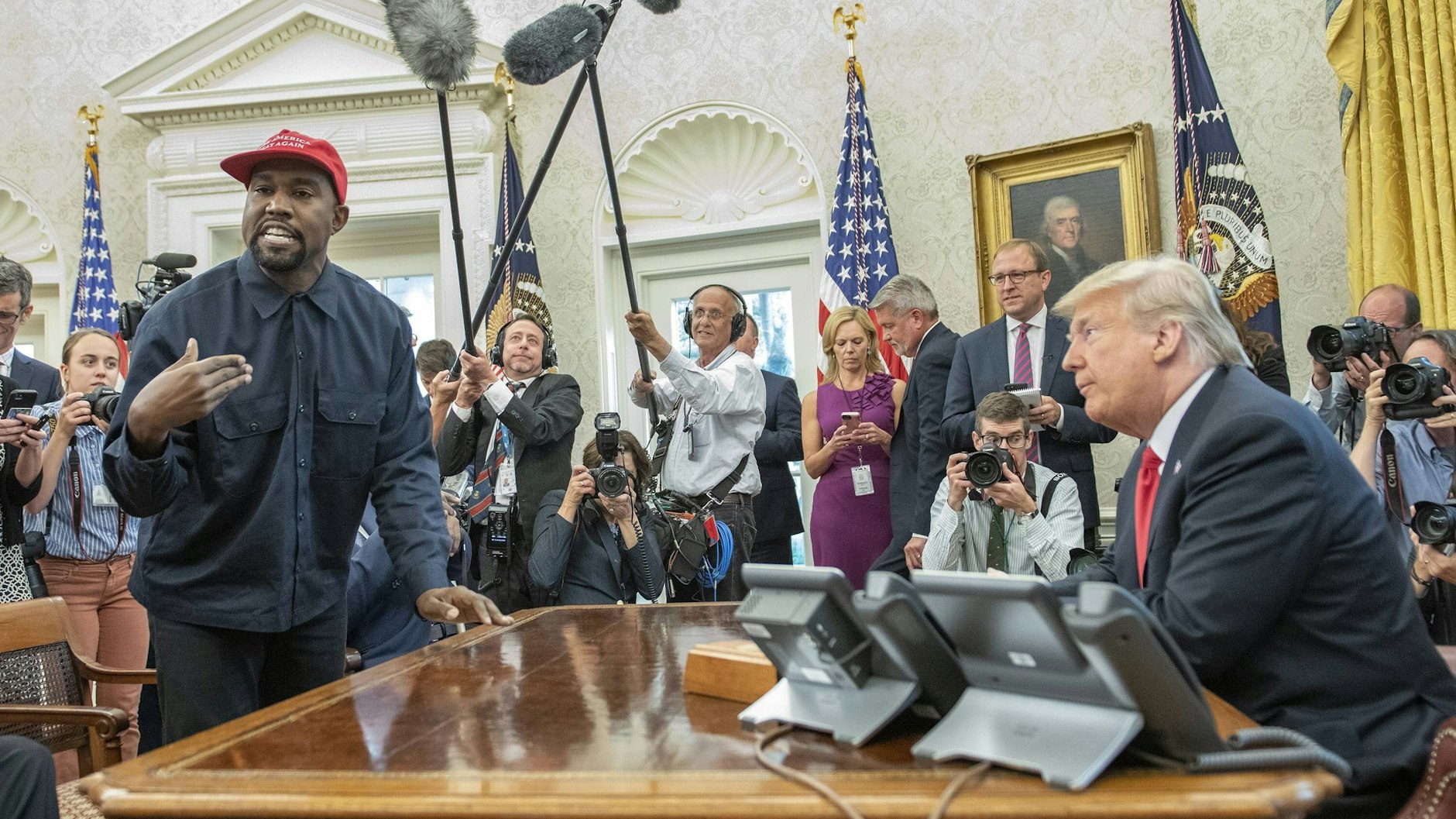 Kanye West besuchte vor einigen Jahren Donald Trump im Oval Office.