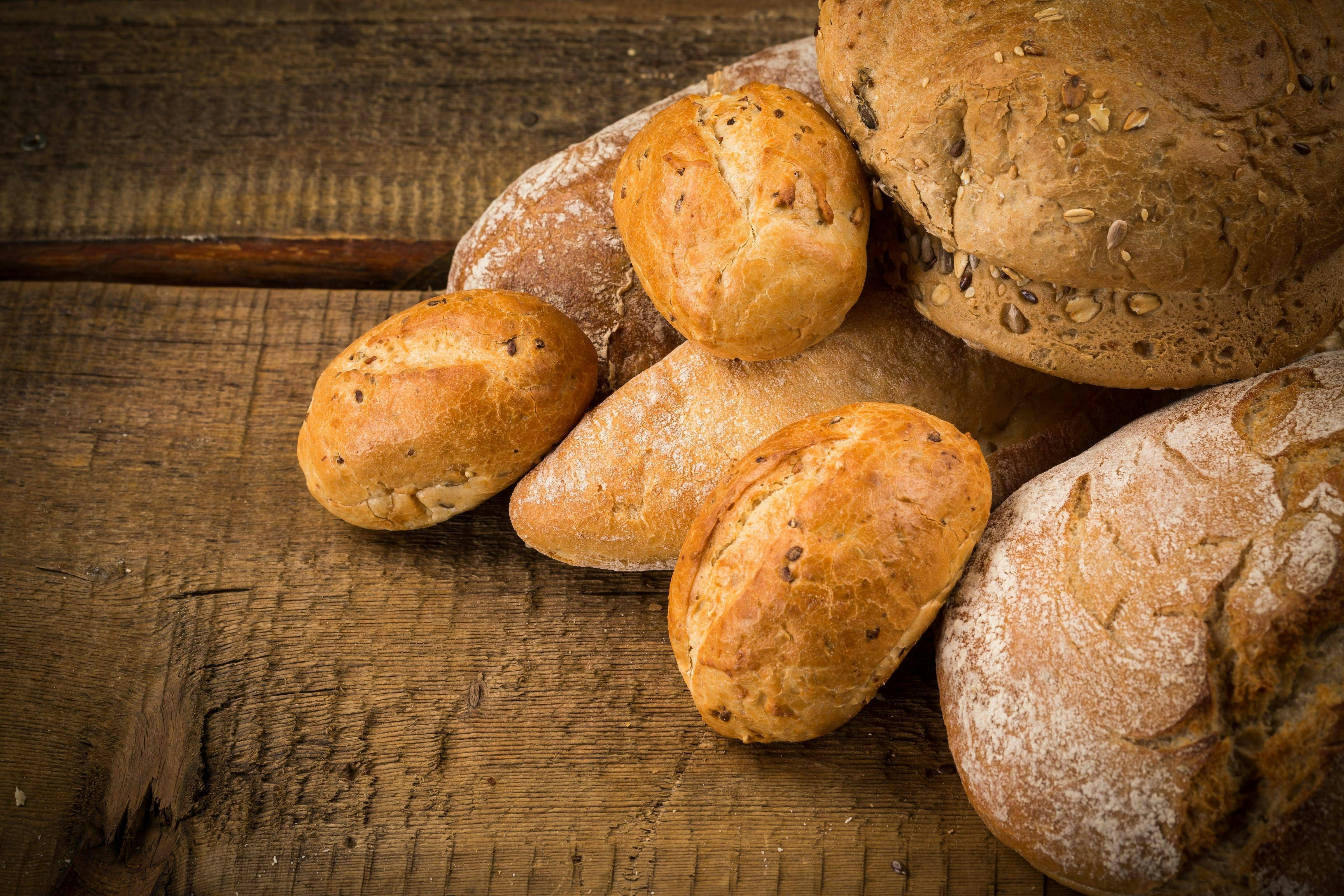 Low-Carb-Brötchen ganz einfach selber machen – so gelingen Ihnen die ...