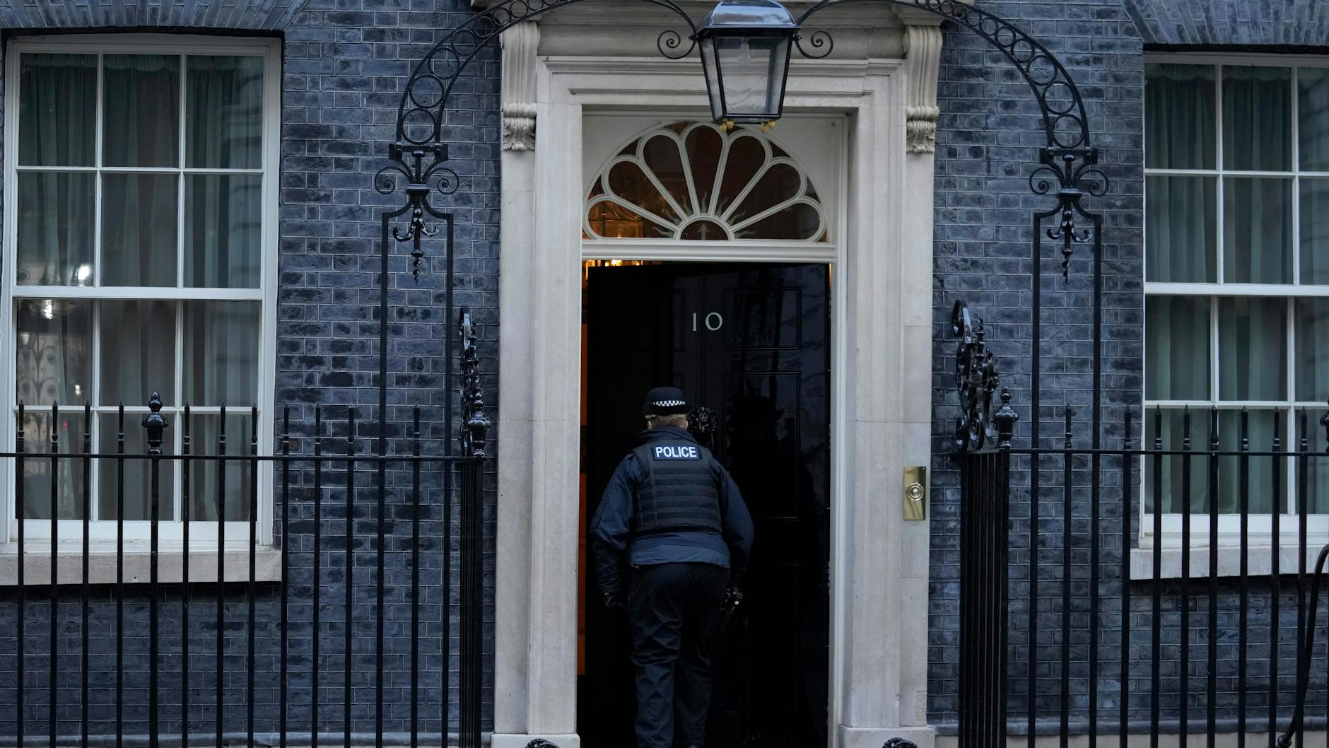 In der Downing Street, dem Regierungssitz von Boris Johnson, soll es während des Lockdowns mehrere Partys gegeben haben. 