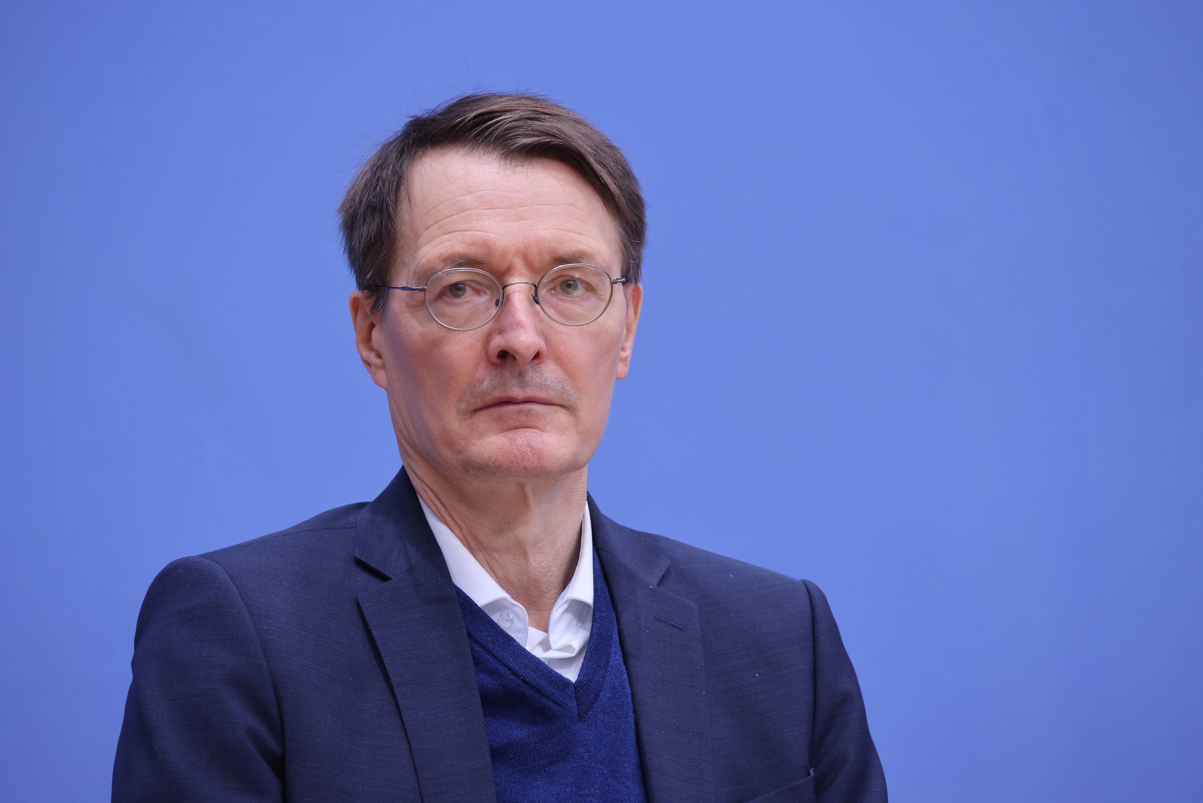 Karl Lauterbach: „Uns drohen in Deutschland sehr schwere Wochen“