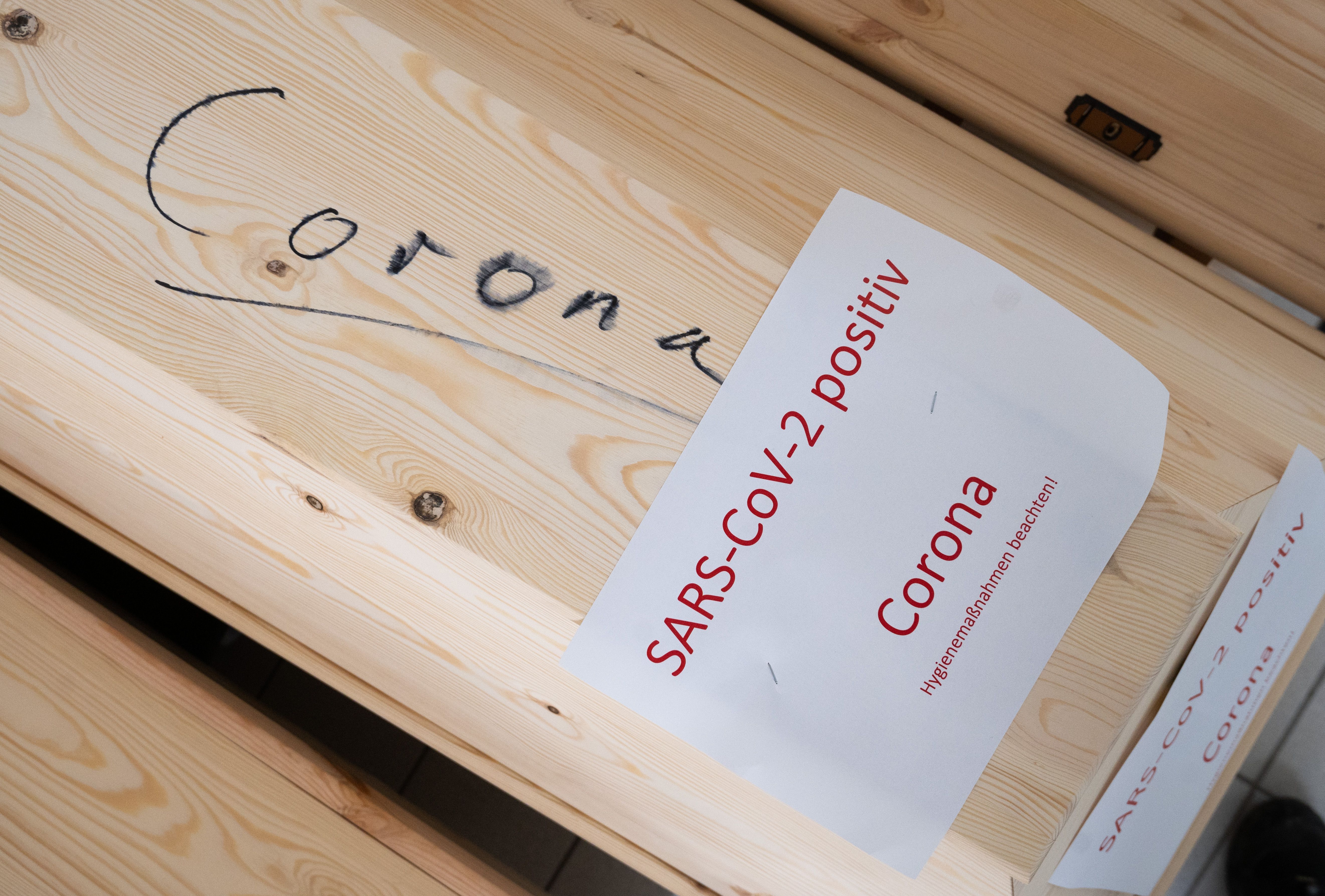 Image - Zwei Jahre Pandemie: SO viele Menschen starben wirklich an Corona – diese Zahlen sind schockierend!