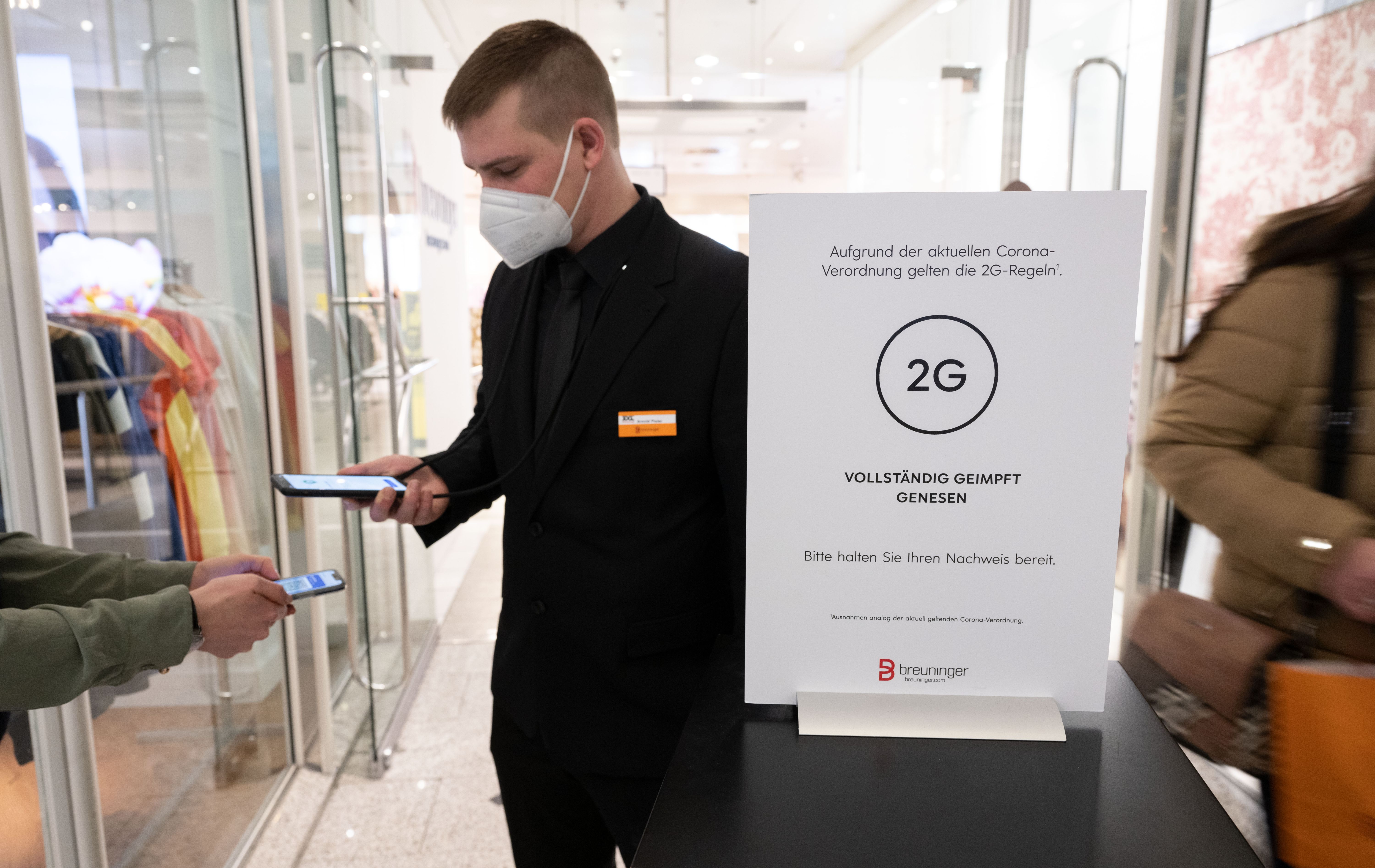 Image - Immer öfter Angriffe und Randale durch Impfgegner: Handel fordert Abschaffung von 2G-Regel