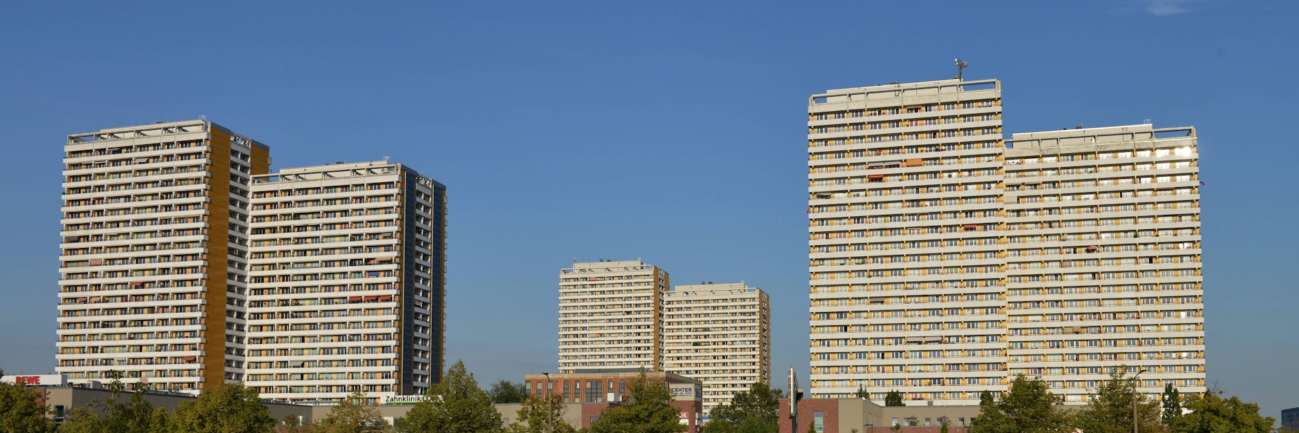 Hochhäuser am Helene-Weigel-Platz in Marzahn