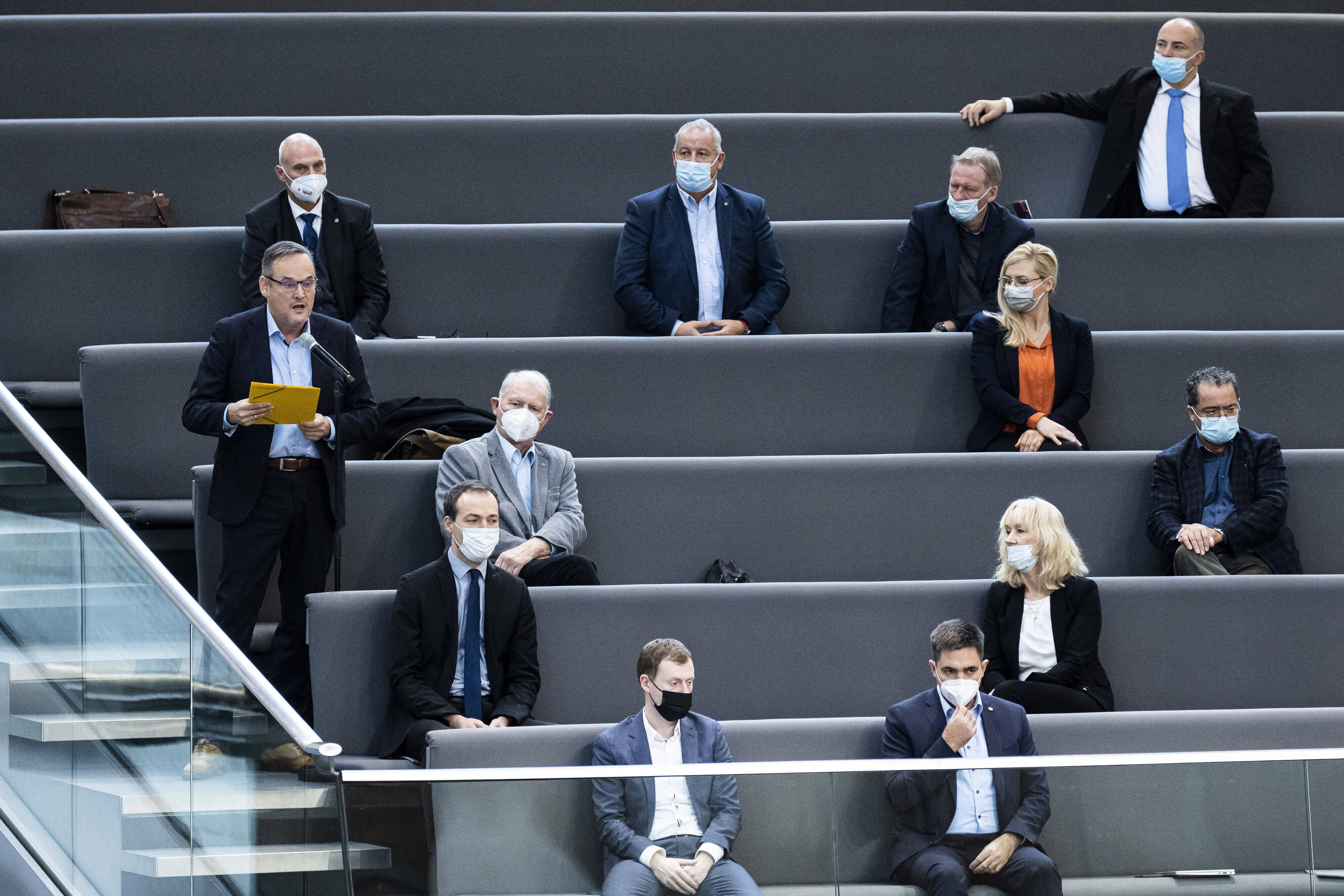Ungeimpft: AfD-Fraktionsvorsitzende Weidel muss auf die Tribüne