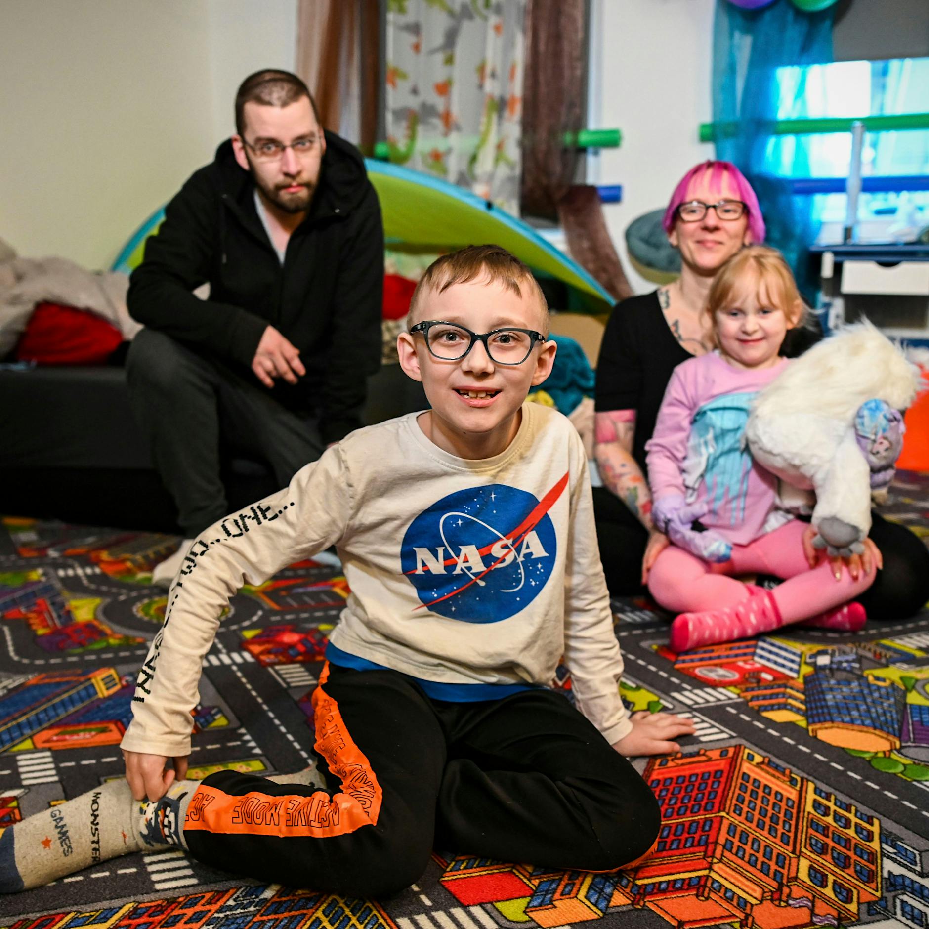 Ein Hund soll das Leid dieses schwerkranken Jungen lindern – wer hilft Cyrus (9) aus Potsdam?