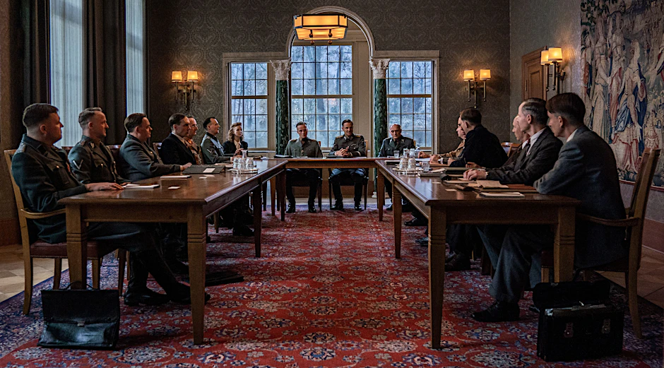 Szene aus dem Film „Die Wannsee-Konferenz“. Am 20. Januar 1942 trafen sich hohe NSDAP- und SS-Funktionäre in der Villa am Berliner Wannsee.