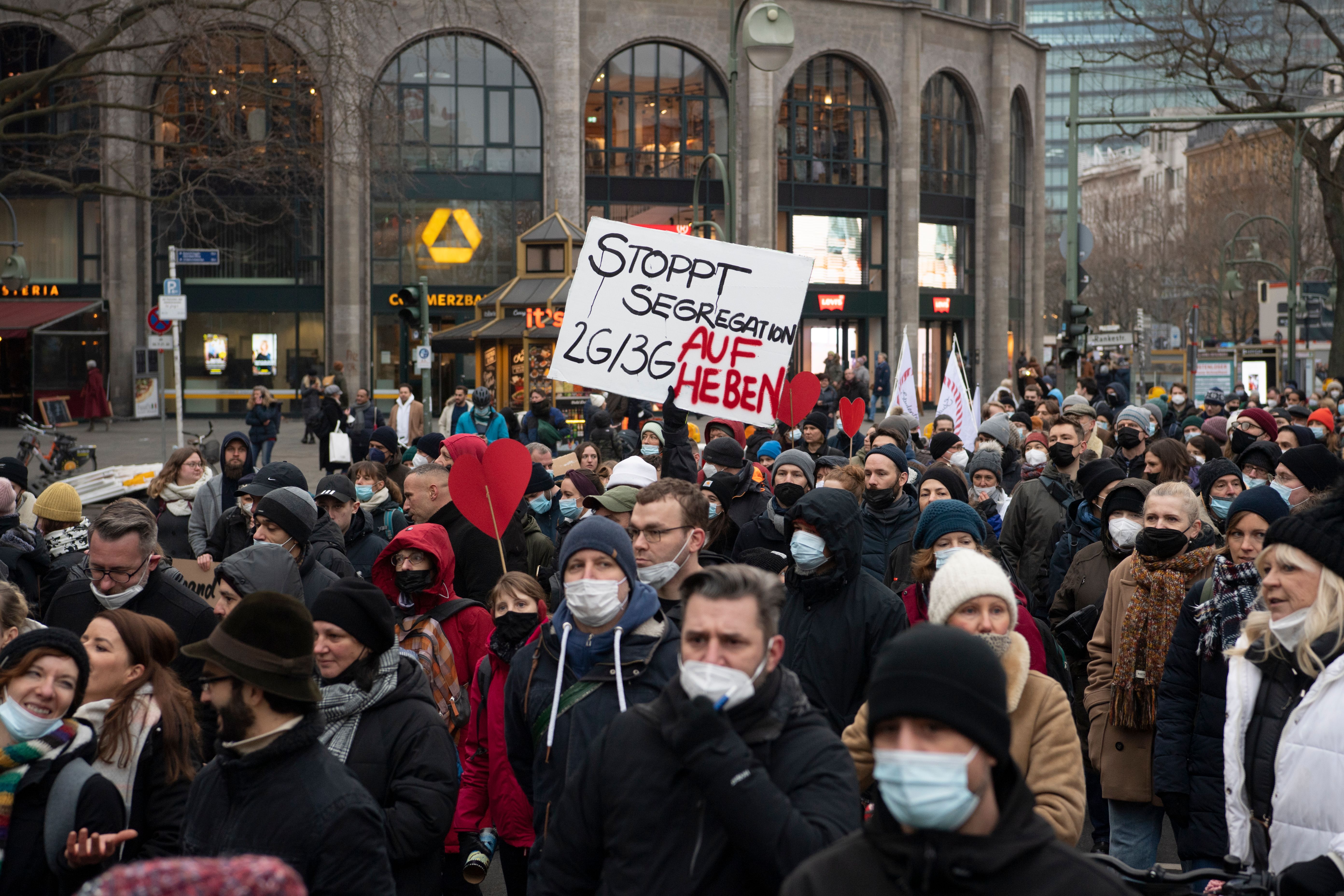 Image - Demos am Montag! Querdenker und Impfpflicht-Gegner machen mobil: DIESE Orte sollten Berliner am Montagabend meiden