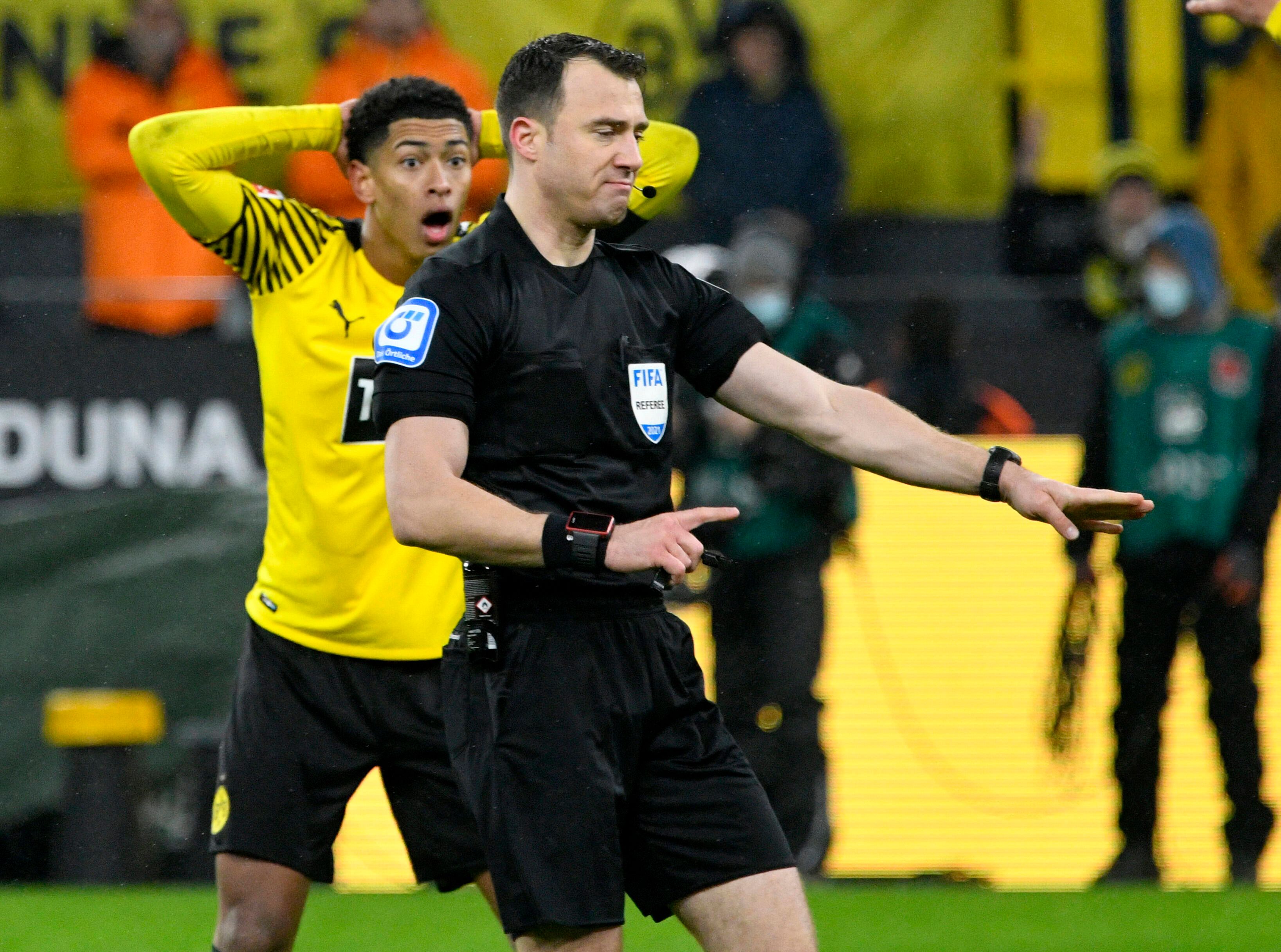 Image - Schiri Zwayer bricht sein Schweigen: Nie Geld angenommen, Morddrohungen nach BVB-Spiel